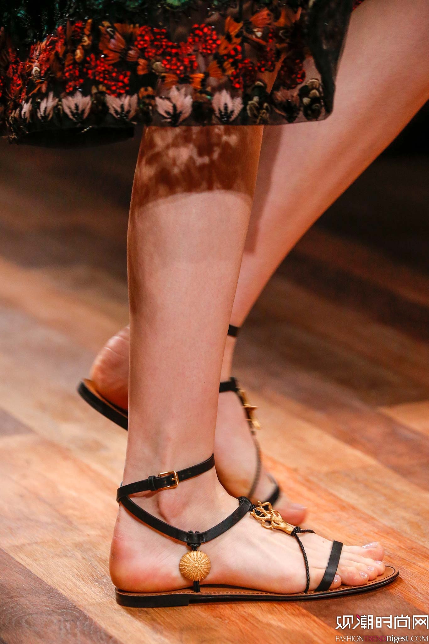 Valentino 2015İʱװ㳡ͼƬ