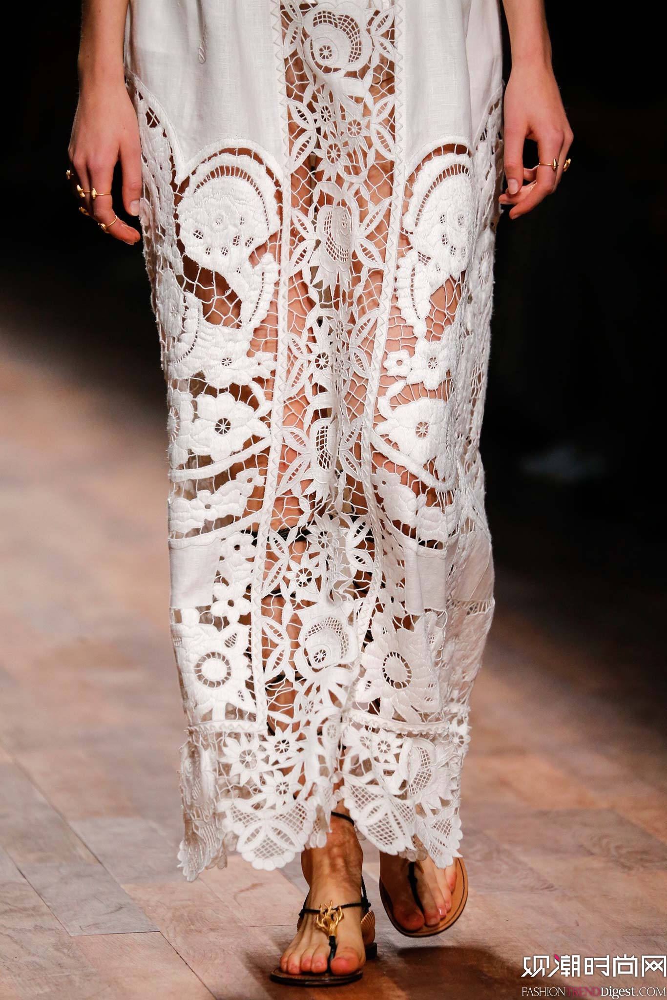 Valentino 2015���İ���ʱװ���㳡����ͼƬ