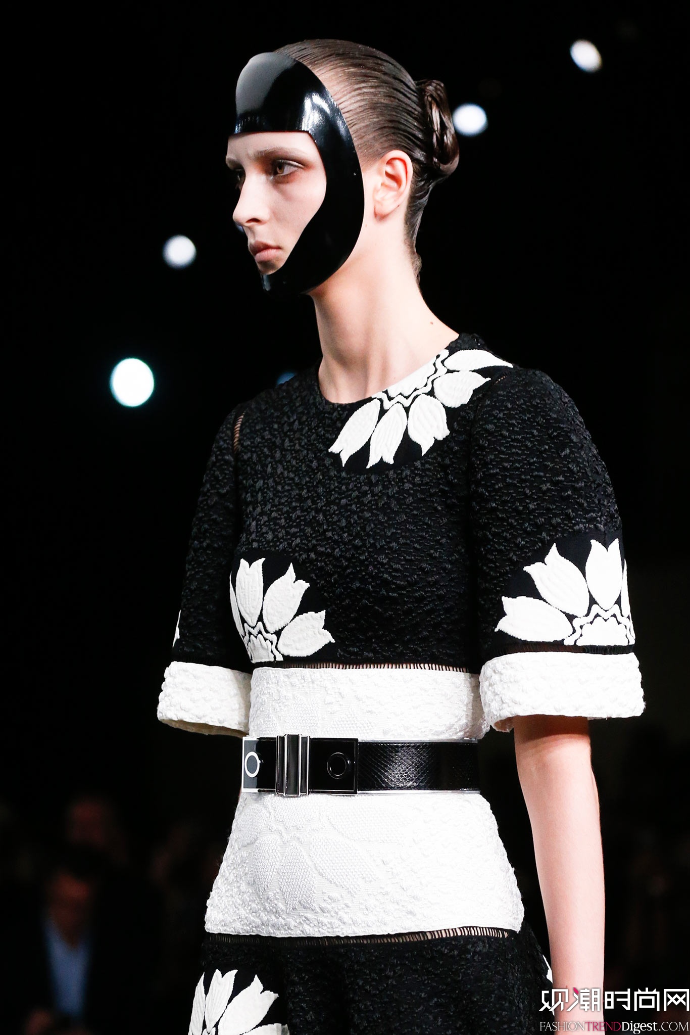 Alexander McQueen 2015İʱװ㳡ͼƬ