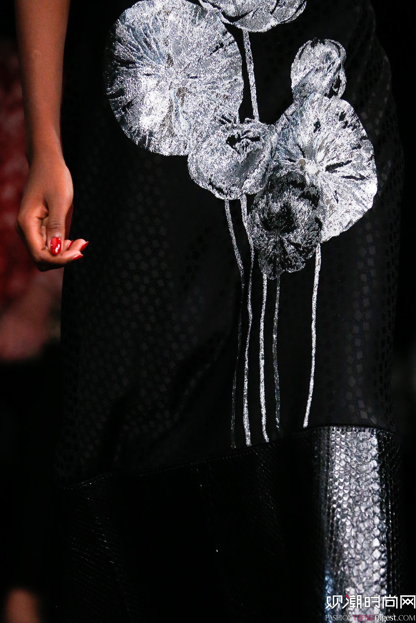 Alexander McQueen 2015İʱװ㳡ͼƬ