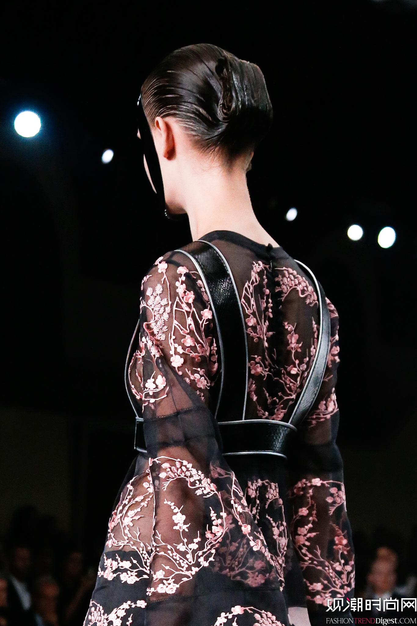 Alexander McQueen 2015İrbDƬ