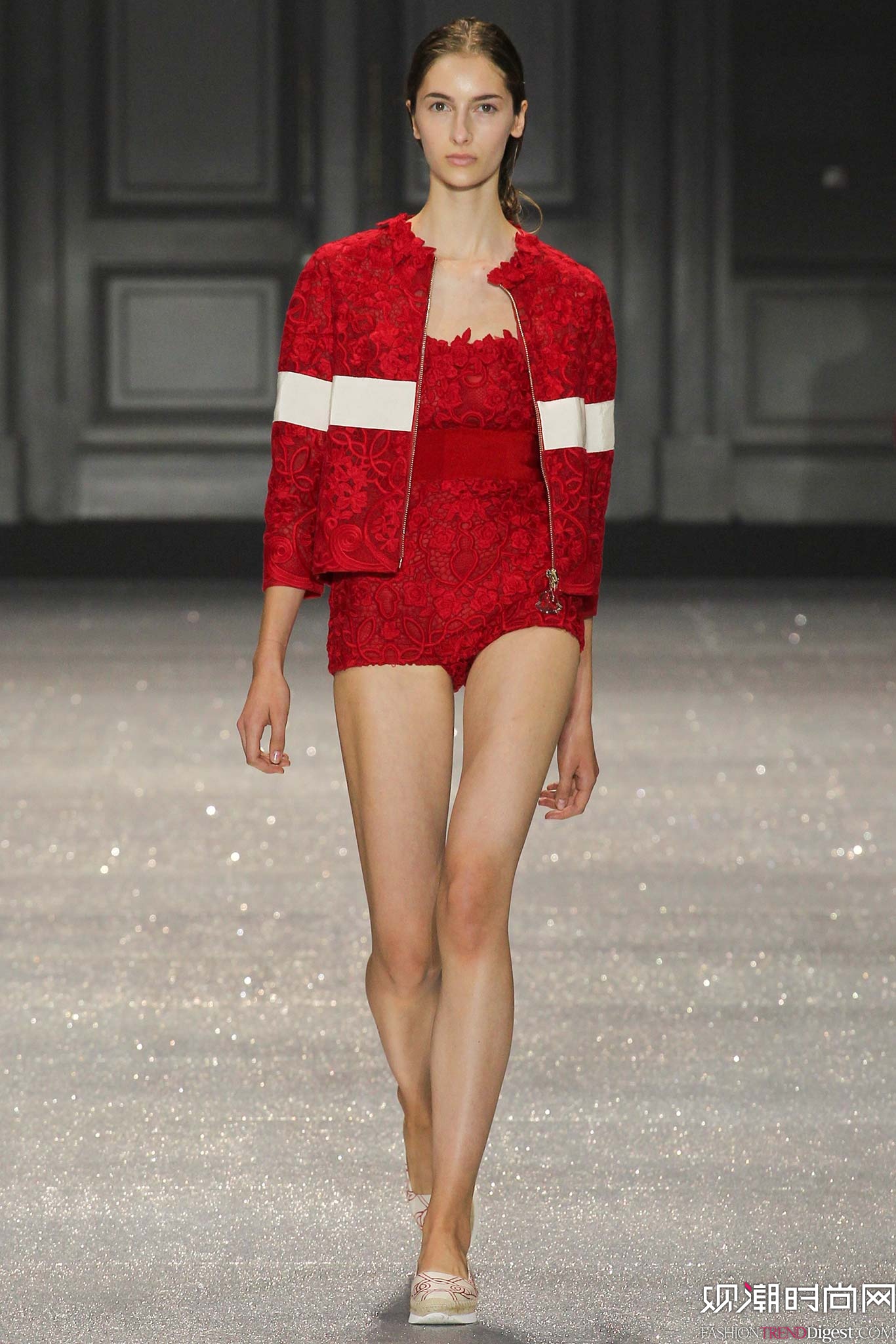 Moncler Gamme Rouge 2015İʱװ㳡ͼƬ