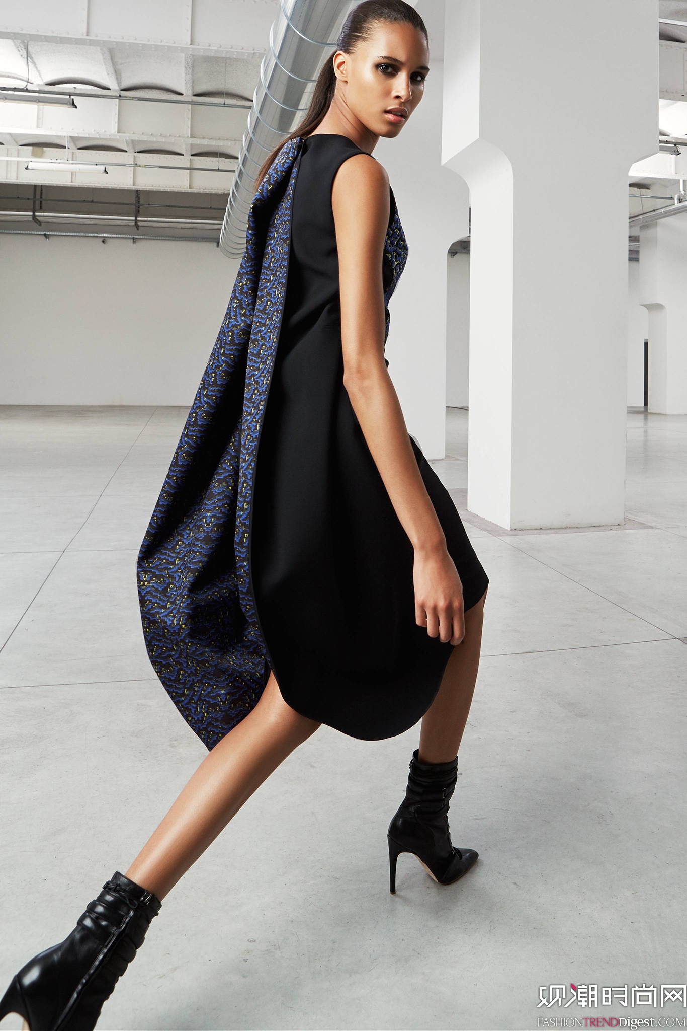 Antonio Berardi 2015ϵLOOKBOOKDƬ