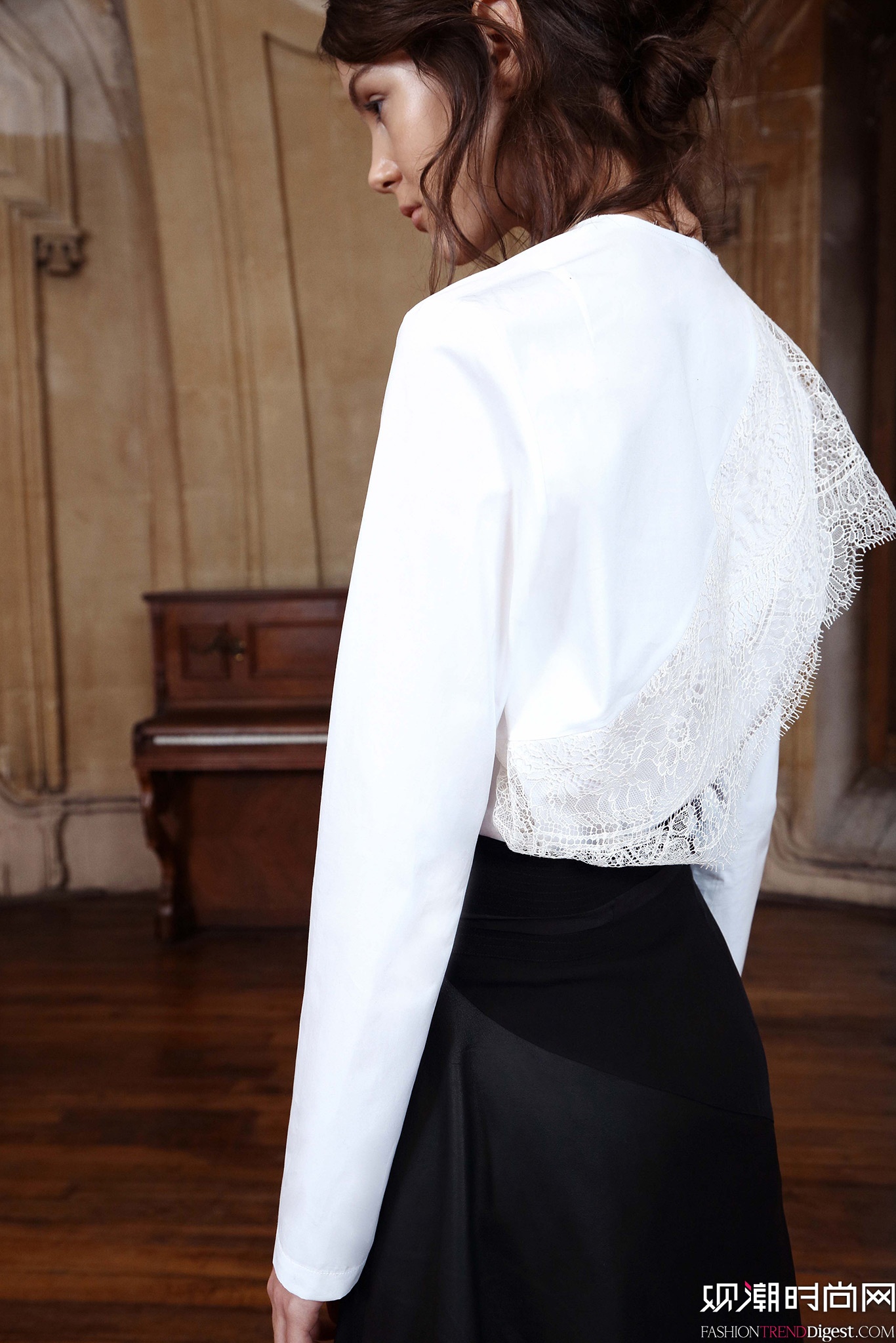 Sharon Wauchob 2015ϵиDƬ