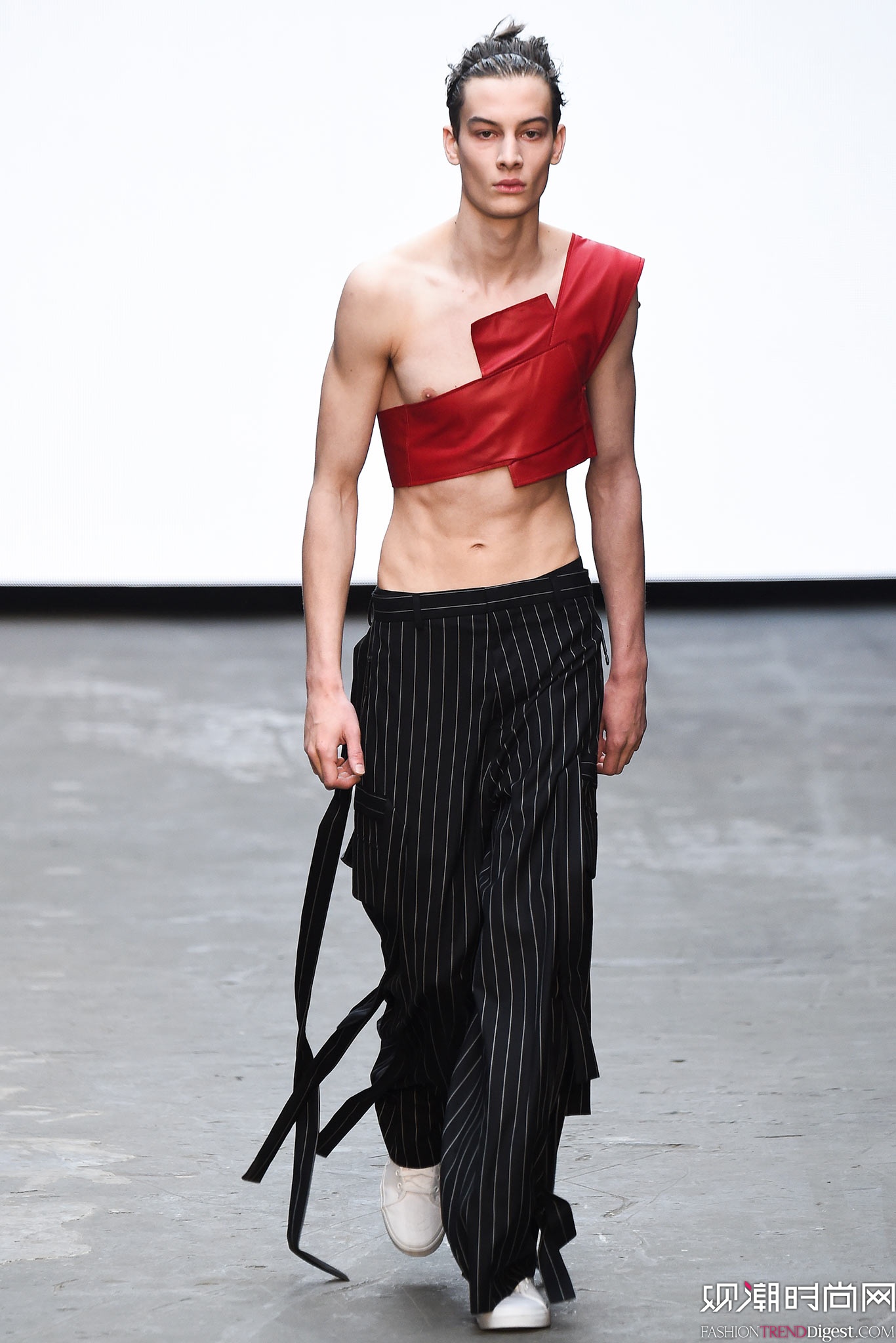 MAN 2015ﶬbϵDƬ