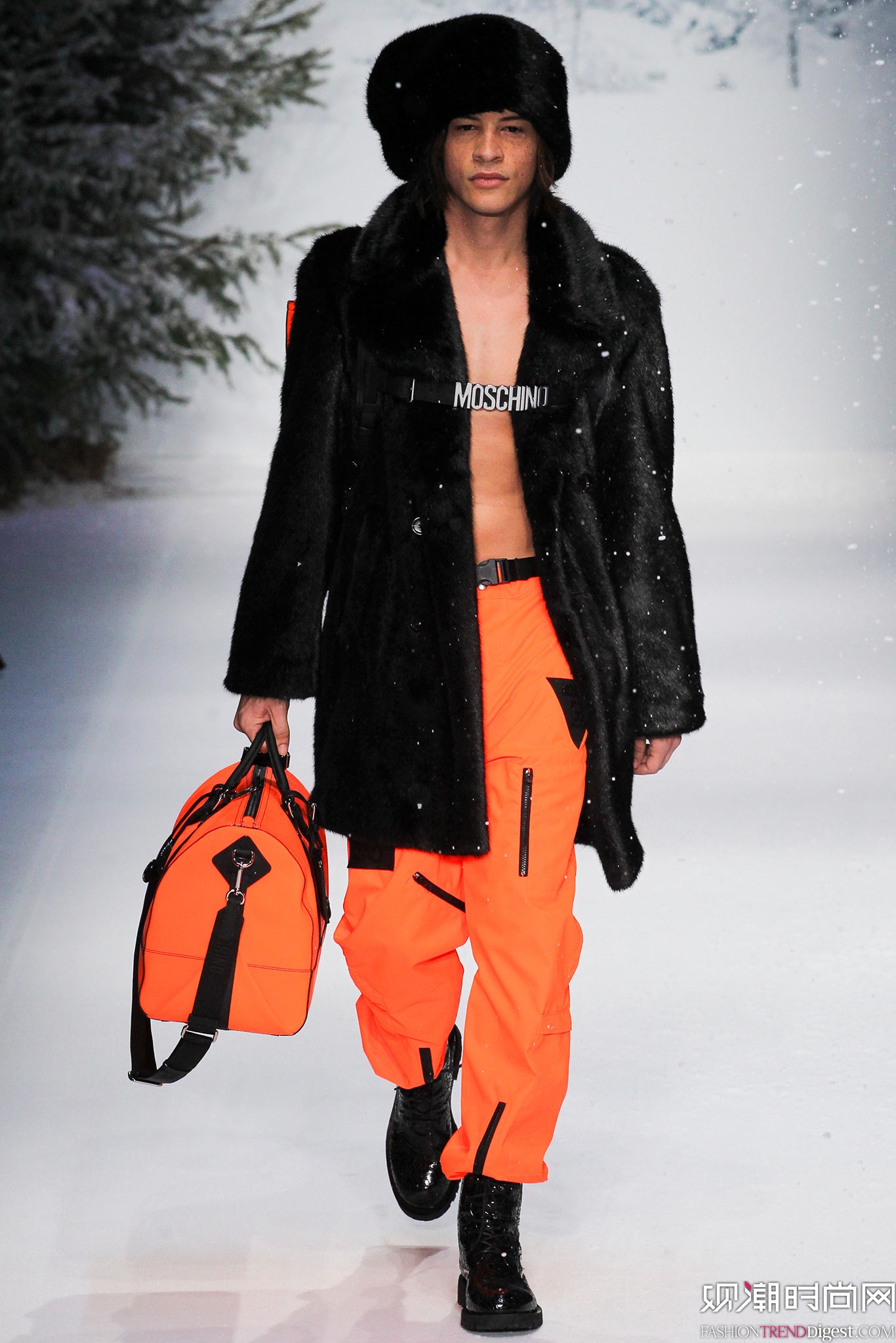 Moschino 2015ﶬװϵ㳡ͼƬ