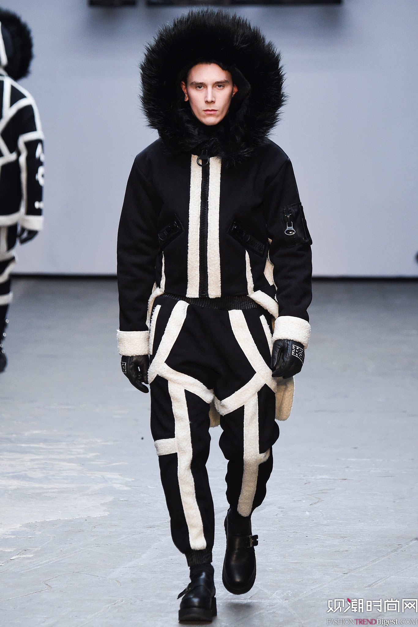 KTZ 2015ﶬװϵ㳡ͼƬ