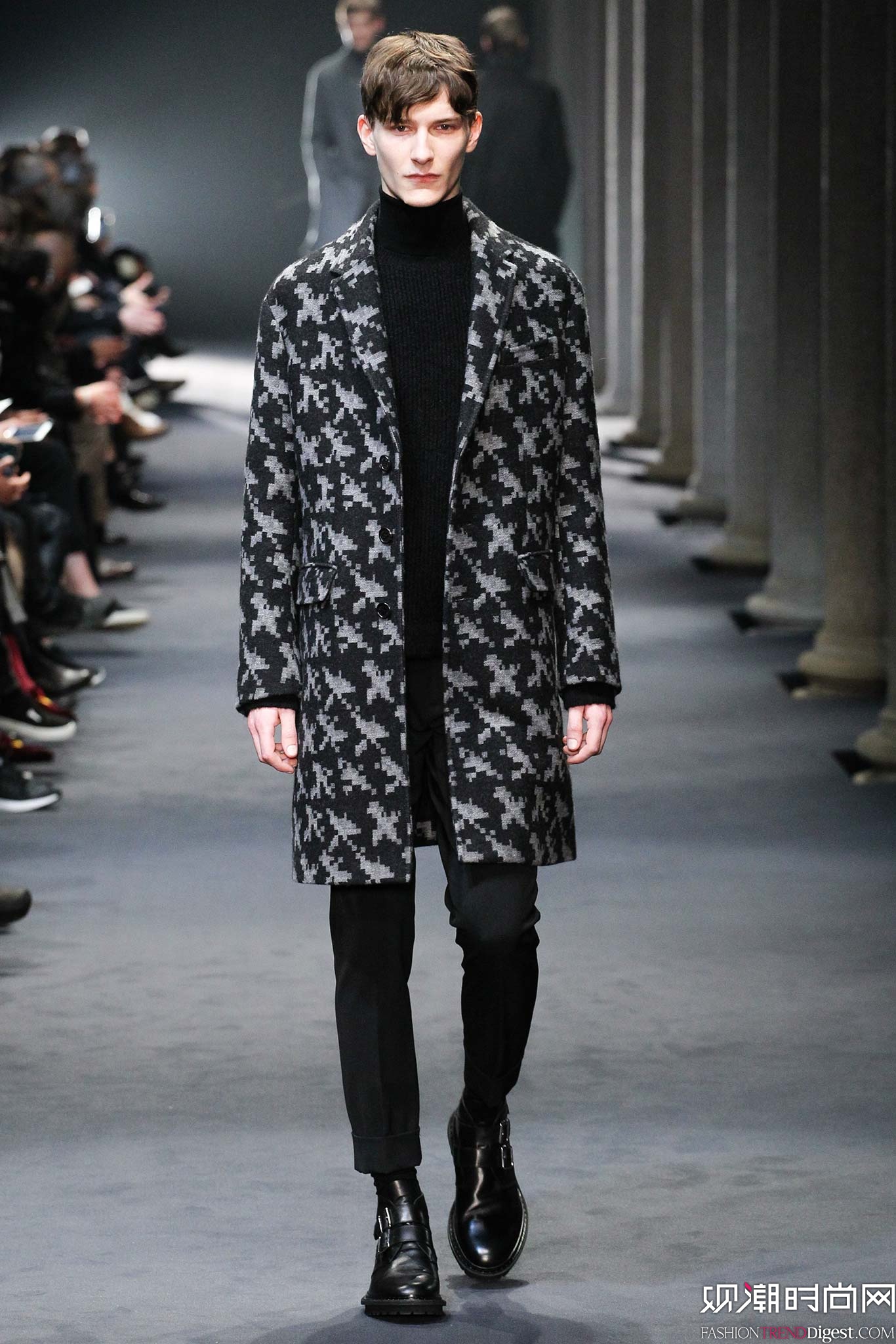 Neil Barrett 2015ﶬװϵ㳡ͼƬ