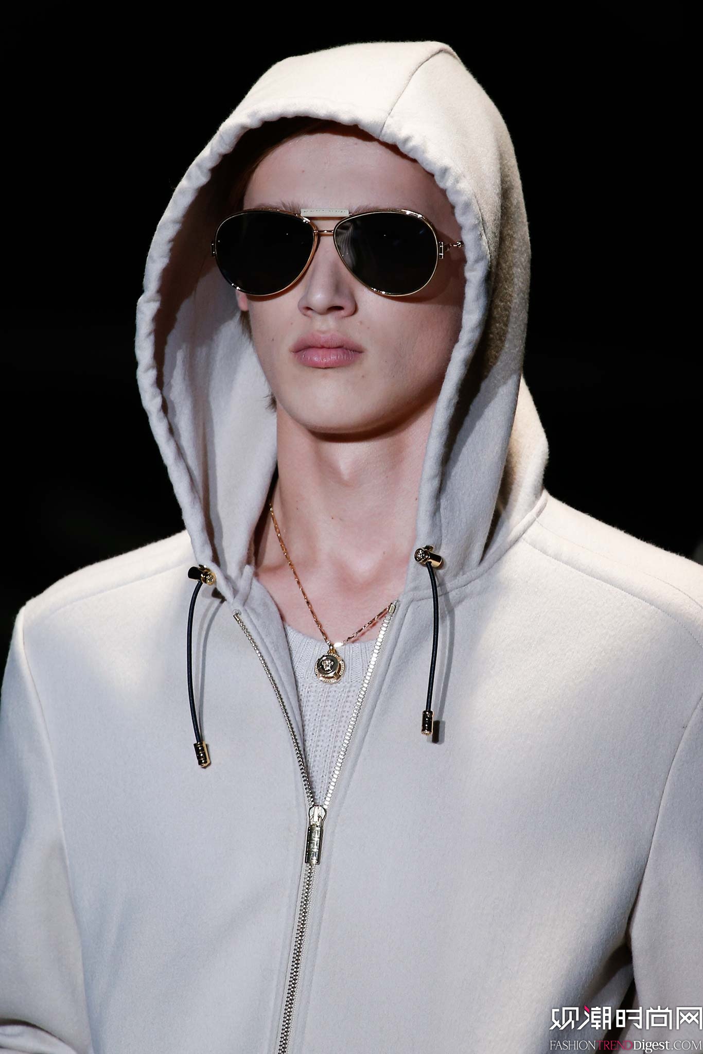 Versace 2015ﶬװϵ㳡ͼƬ