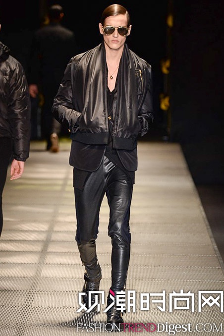 Versace 2015ﶬװϵ㳡ͼƬ