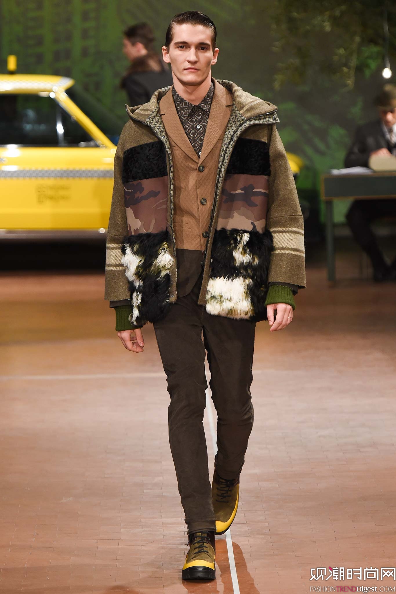 Antonio Marras 2015ﶬbϵDƬ