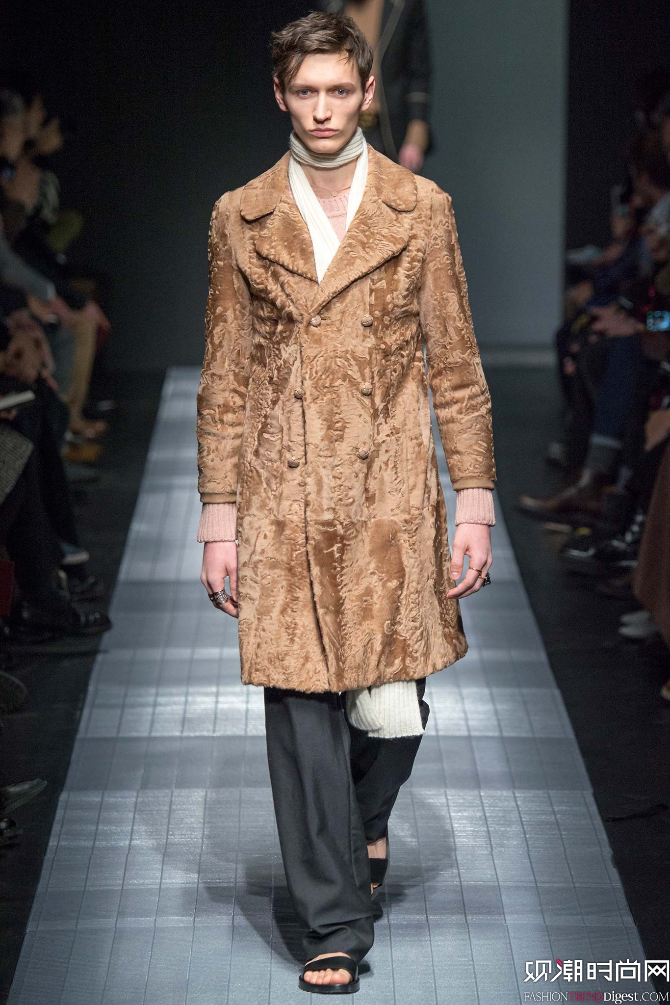 Gucci 2015�ﶬ��װϵ���㳡����ͼƬ