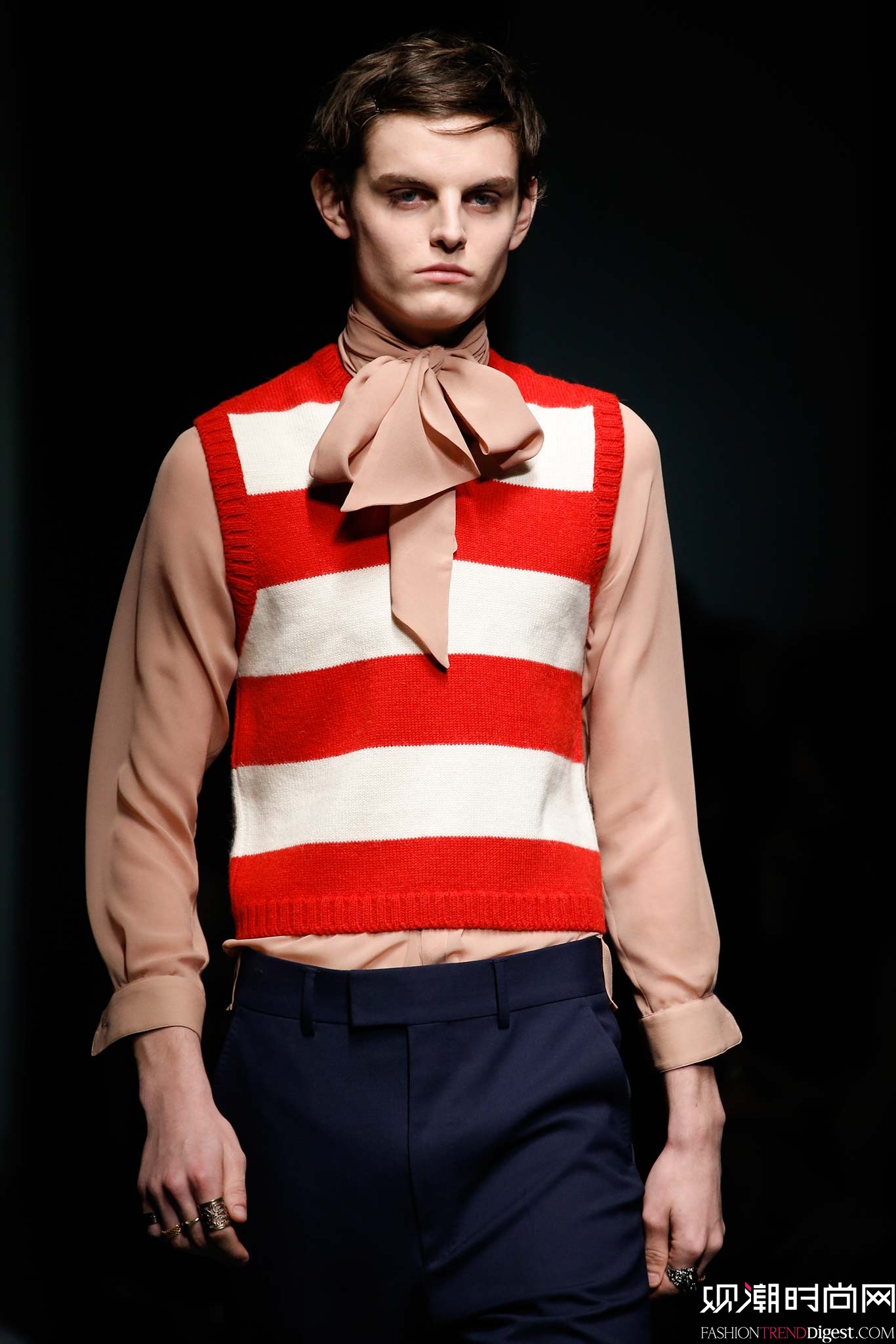 Gucci 2015�ﶬ��װϵ���㳡����ͼƬ