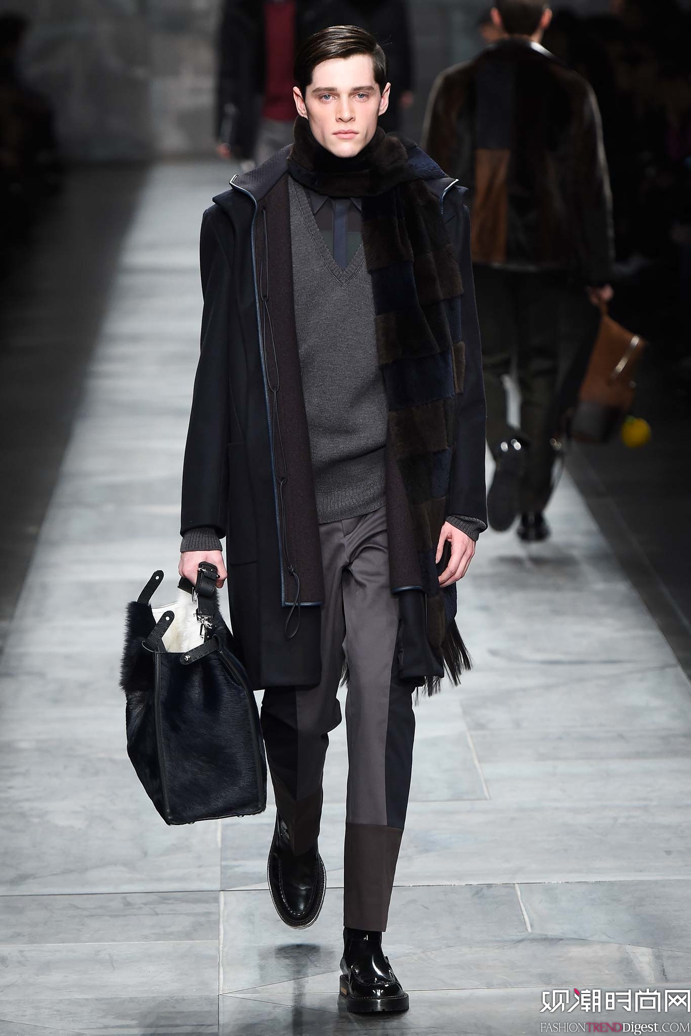 Fendi 2015ﶬװϵ㳡ͼƬ