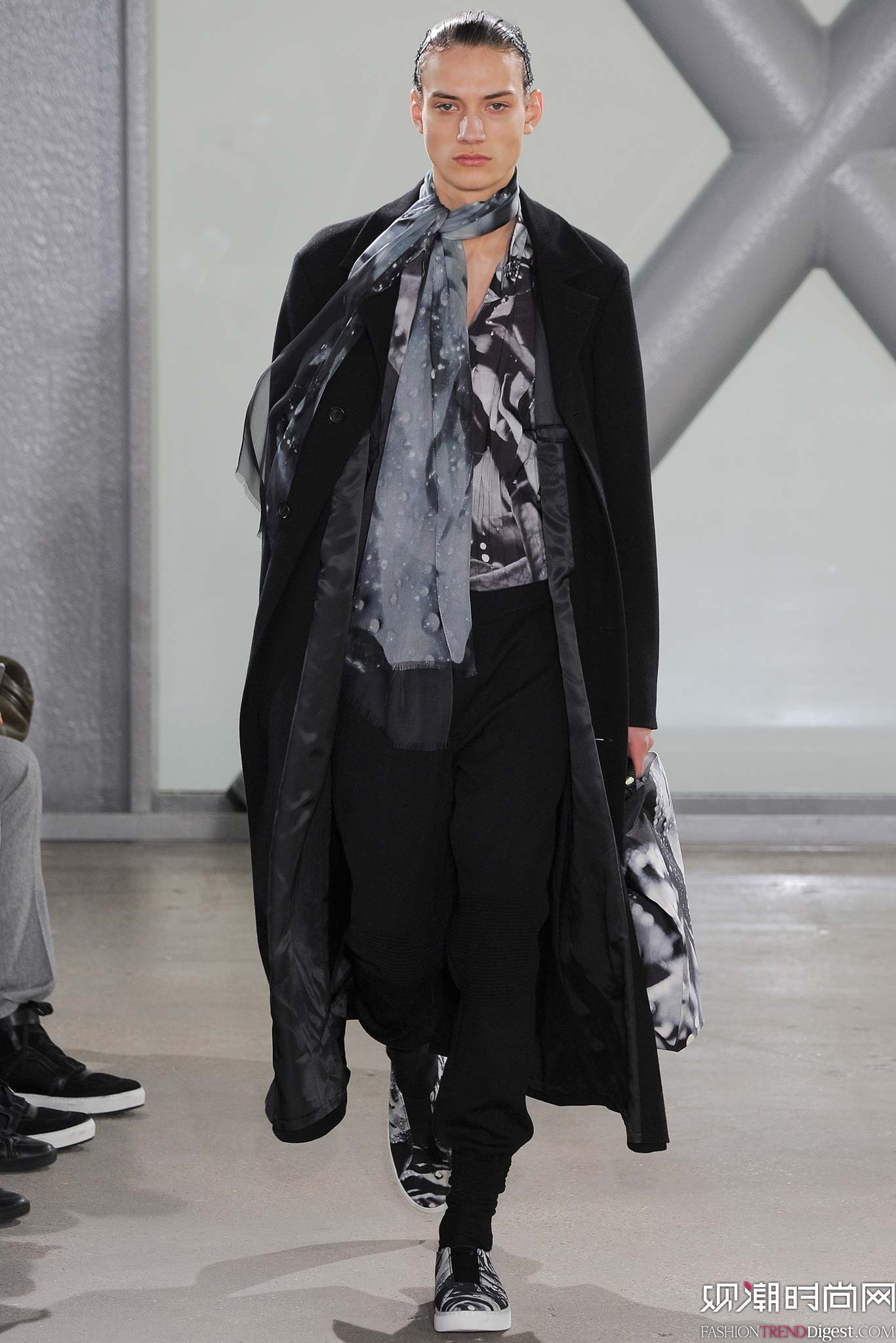 Issey Miyake 2015ﶬװϵиͼƬ