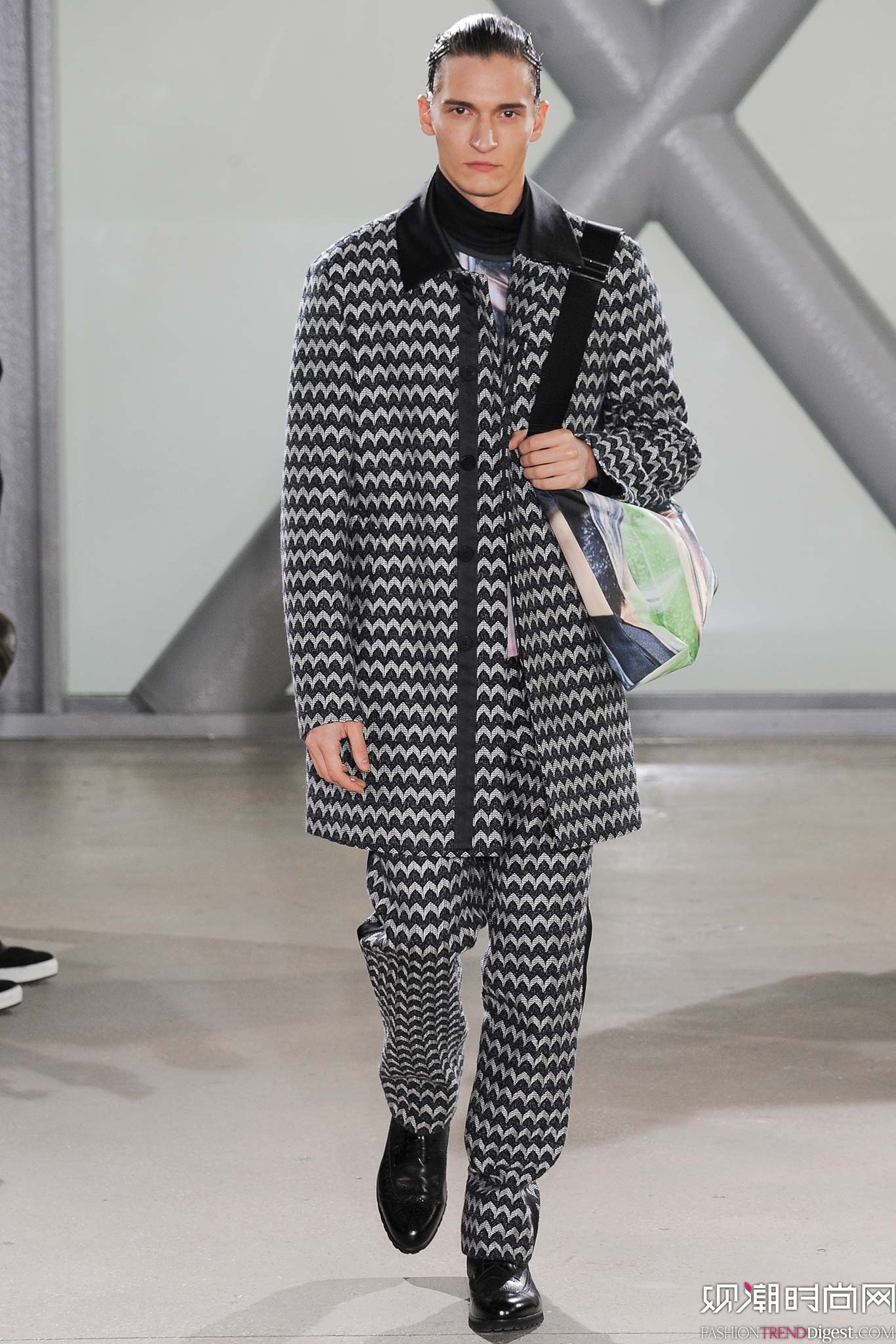 Issey Miyake 2015ﶬװϵиͼƬ