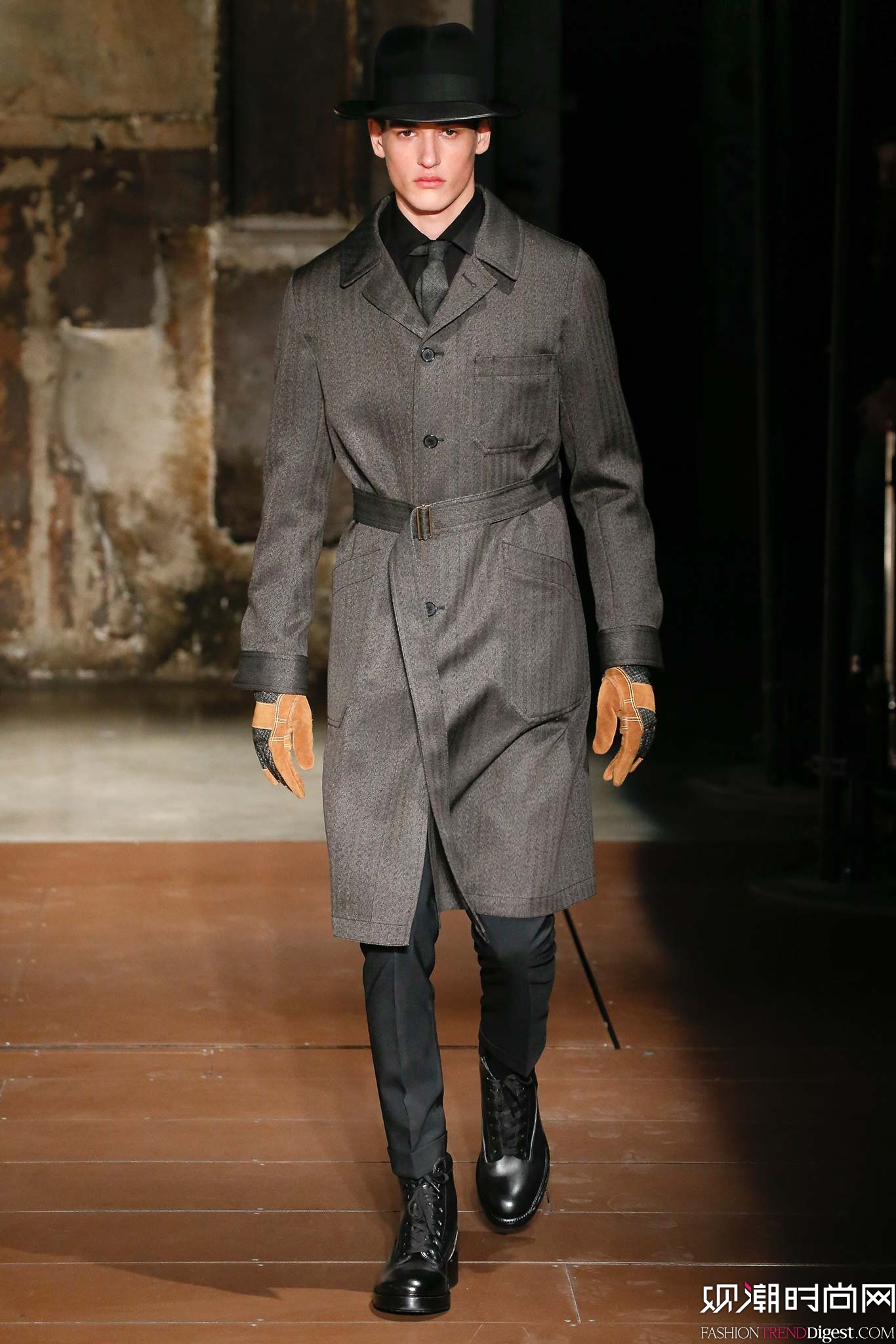 Cerruti 1881 Paris 2015ﶬbϵDƬ