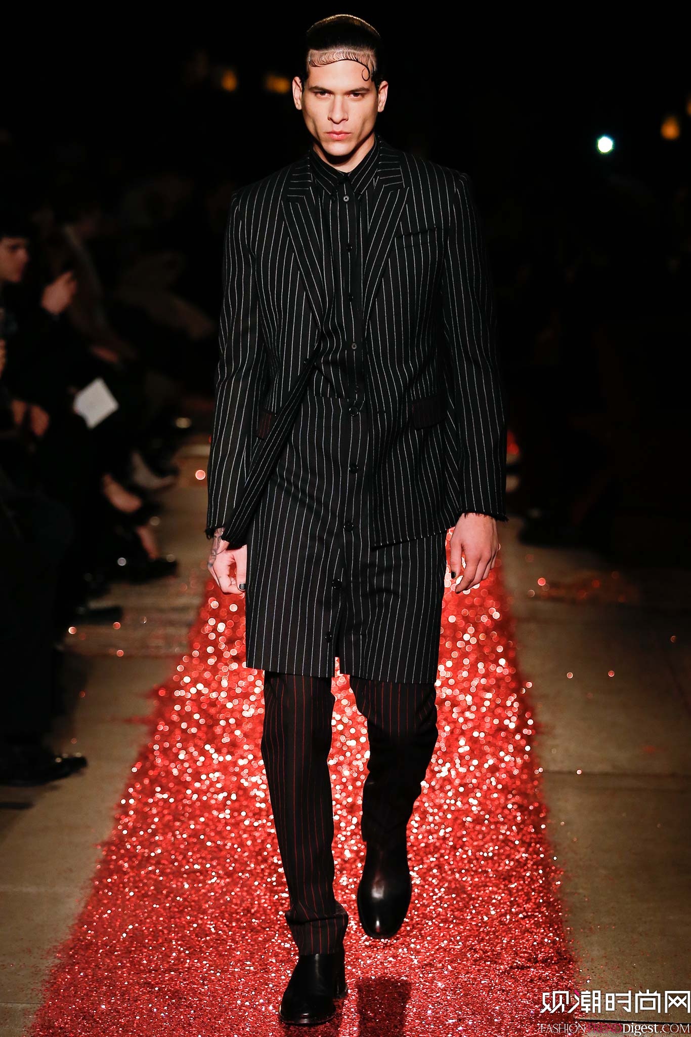 Givenchy 2015ﶬװϵ㳡ͼƬ