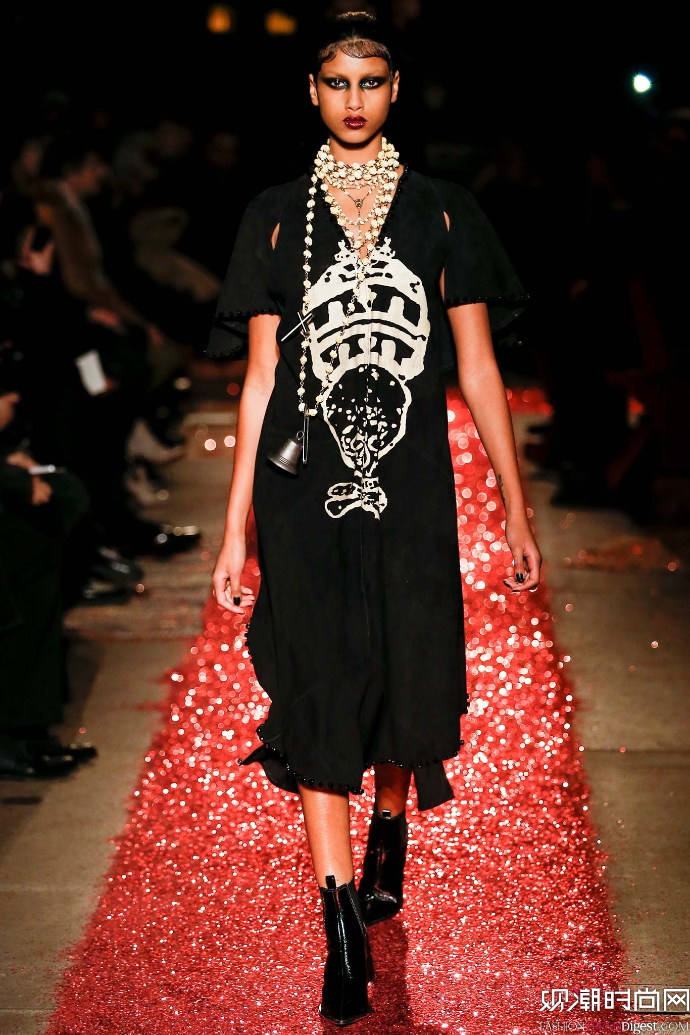 Givenchy 2015ﶬװϵ㳡ͼƬ