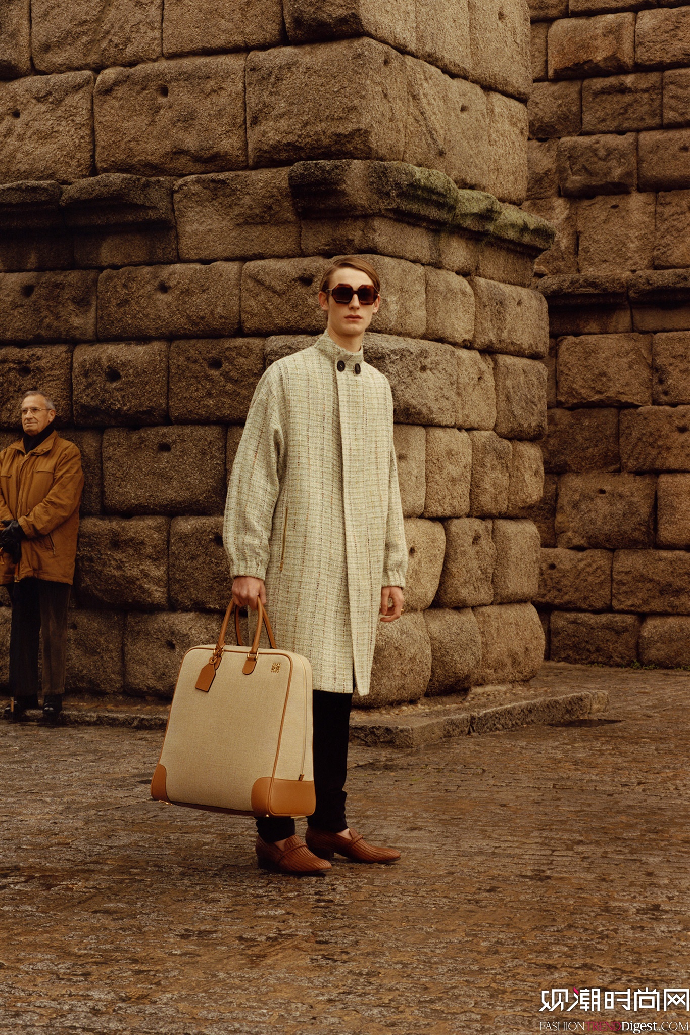 Loewe 2015ﶬbϵDƬ