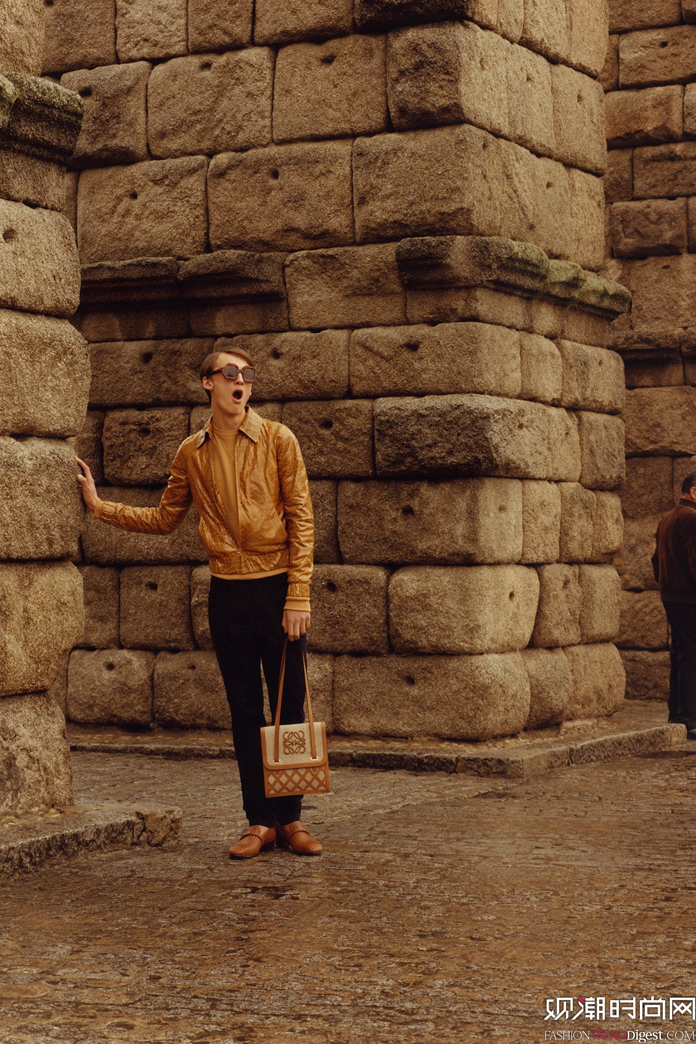 Loewe 2015ﶬbϵDƬ