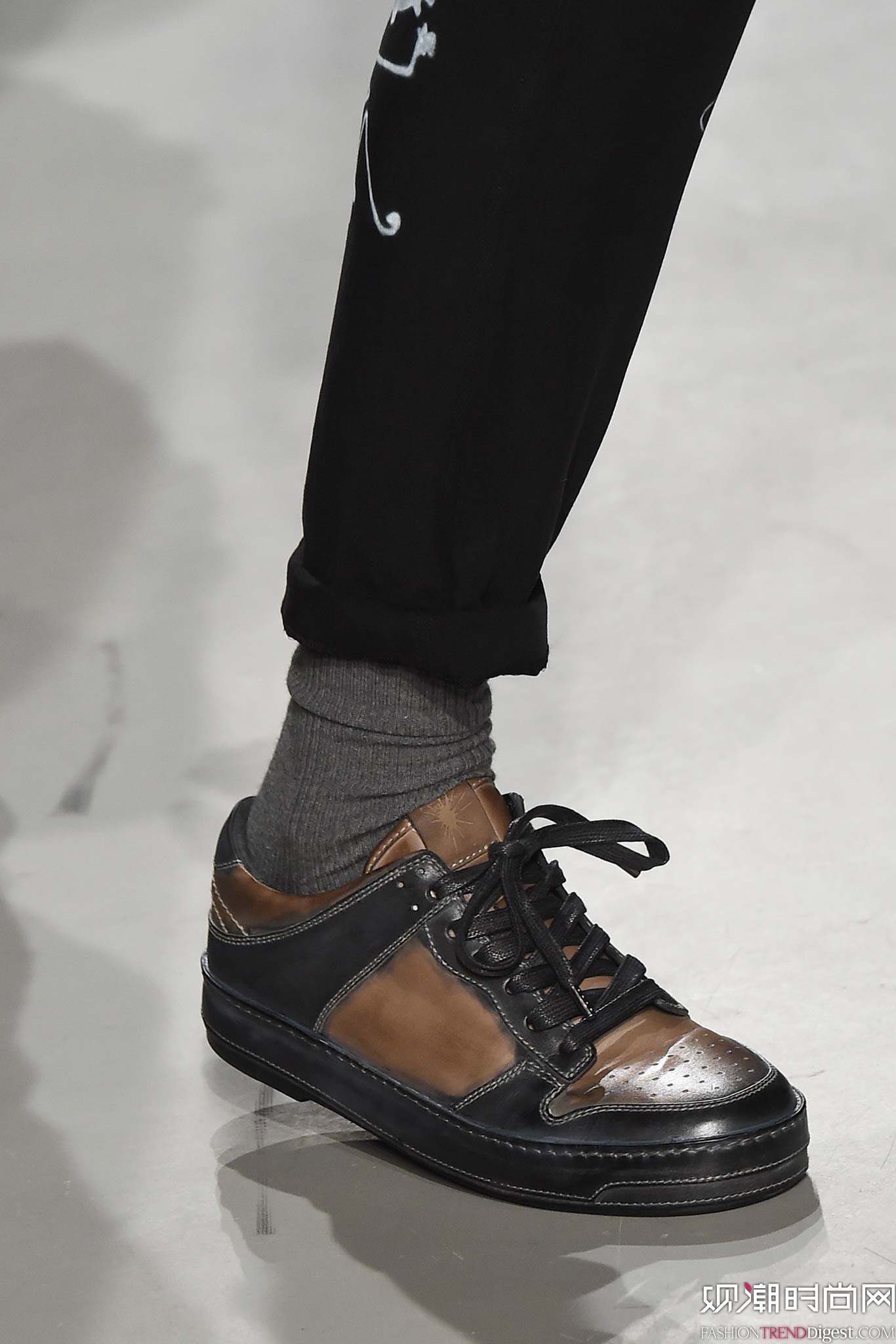 Miharayasuhiro 2015�ﶬ��װϵ���㳡����ͼƬ