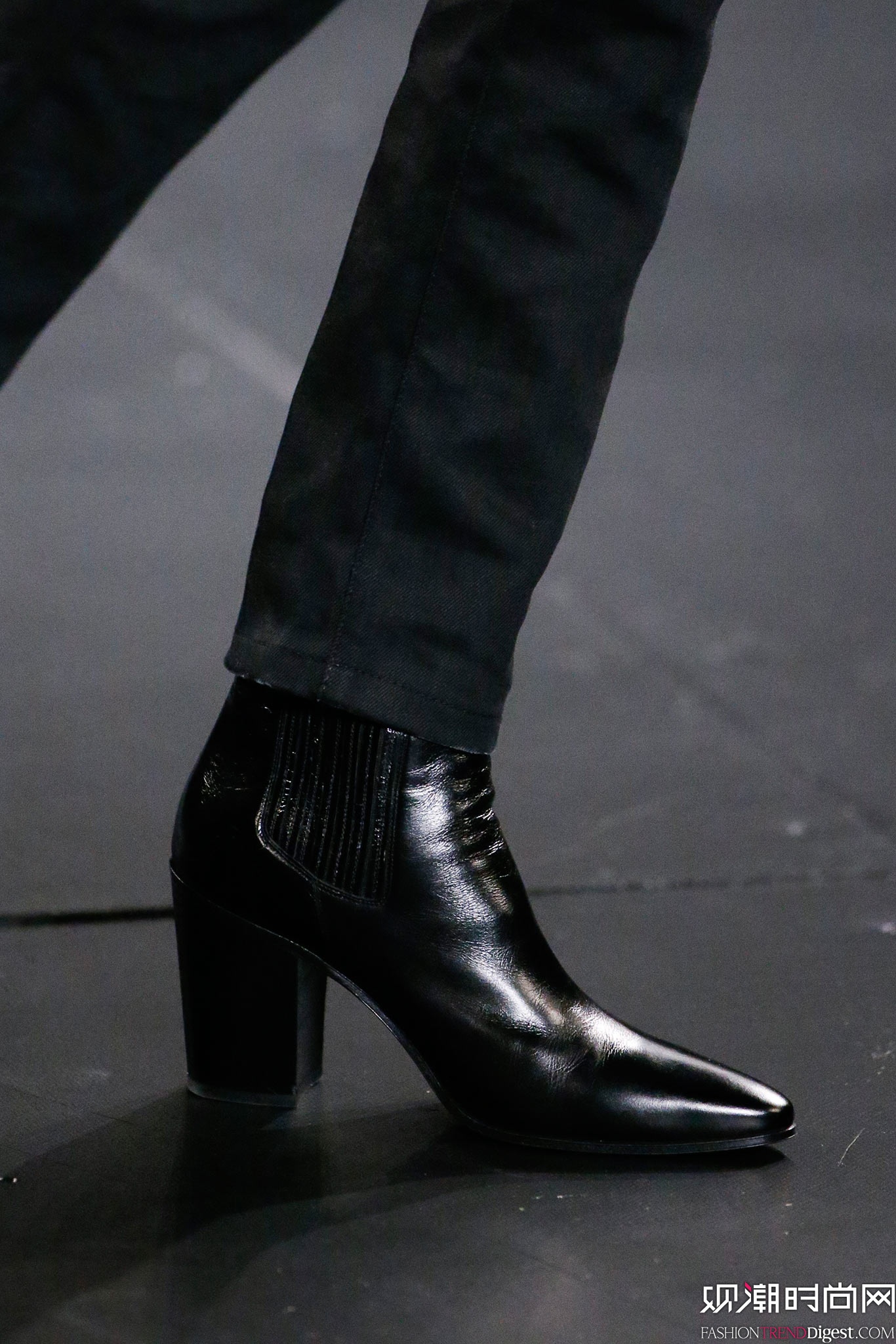 Saint Laurent 2015�ﶬ��װϵ���㳡����ͼƬ