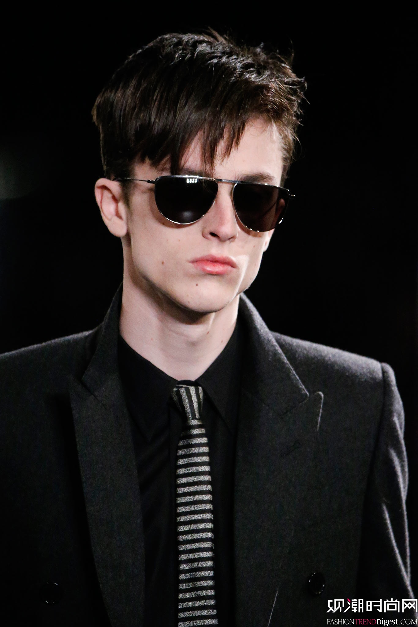Saint Laurent 2015�ﶬ��װϵ���㳡����ͼƬ