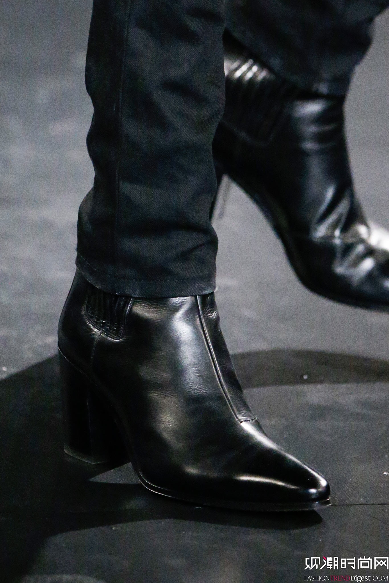 Saint Laurent 2015�ﶬ��װϵ���㳡����ͼƬ