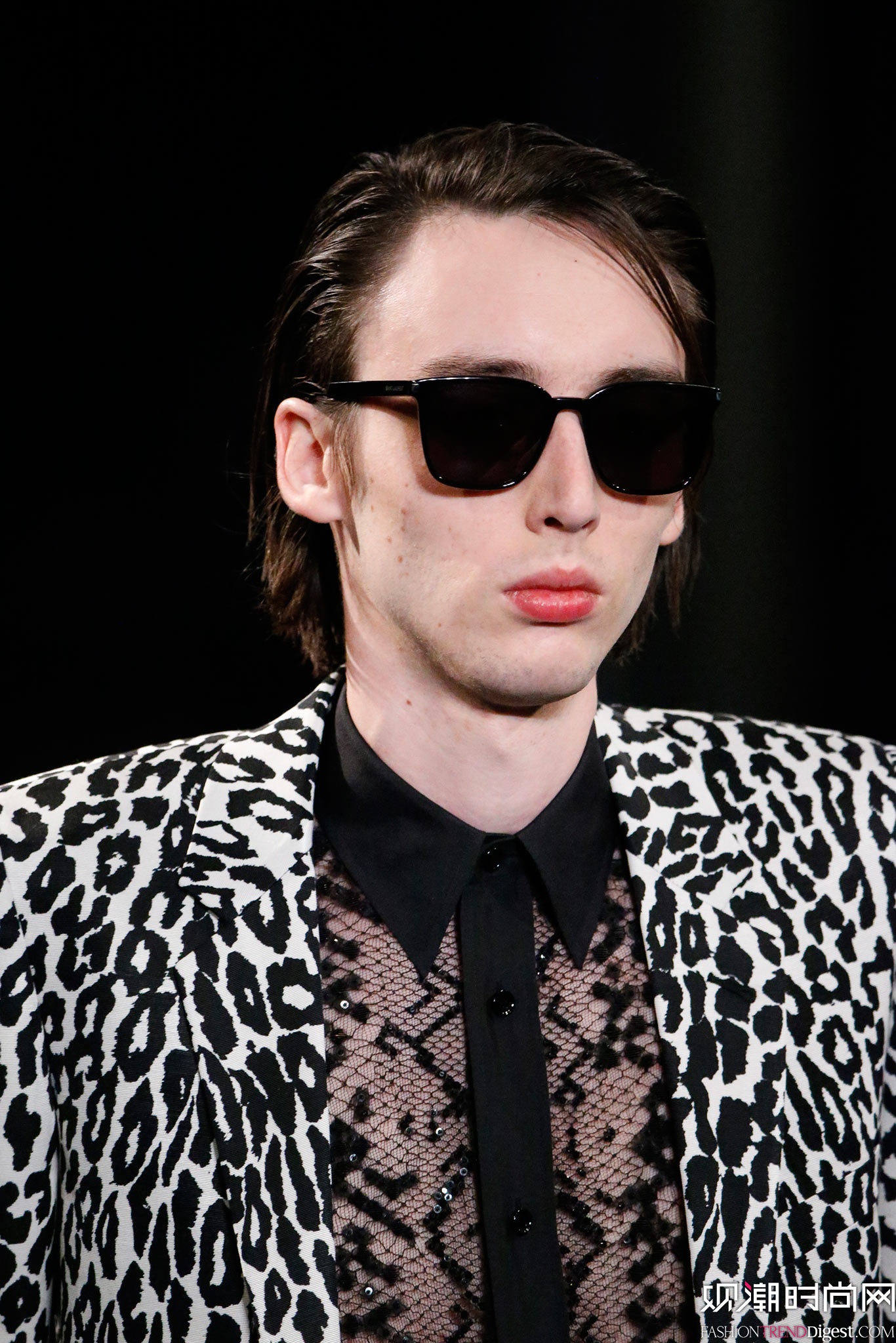 Saint Laurent 2015�ﶬ��װϵ���㳡����ͼƬ