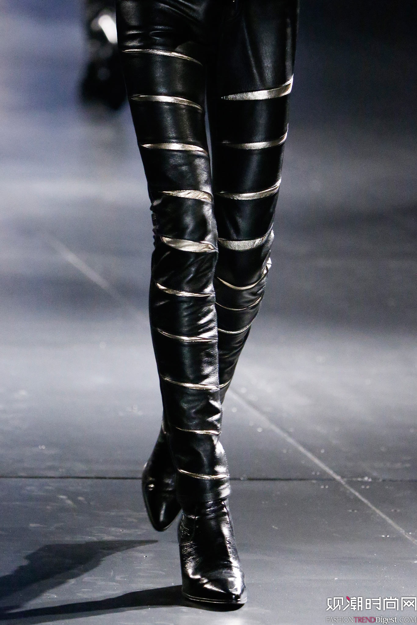 Saint Laurent 2015�ﶬ��װϵ���㳡����ͼƬ