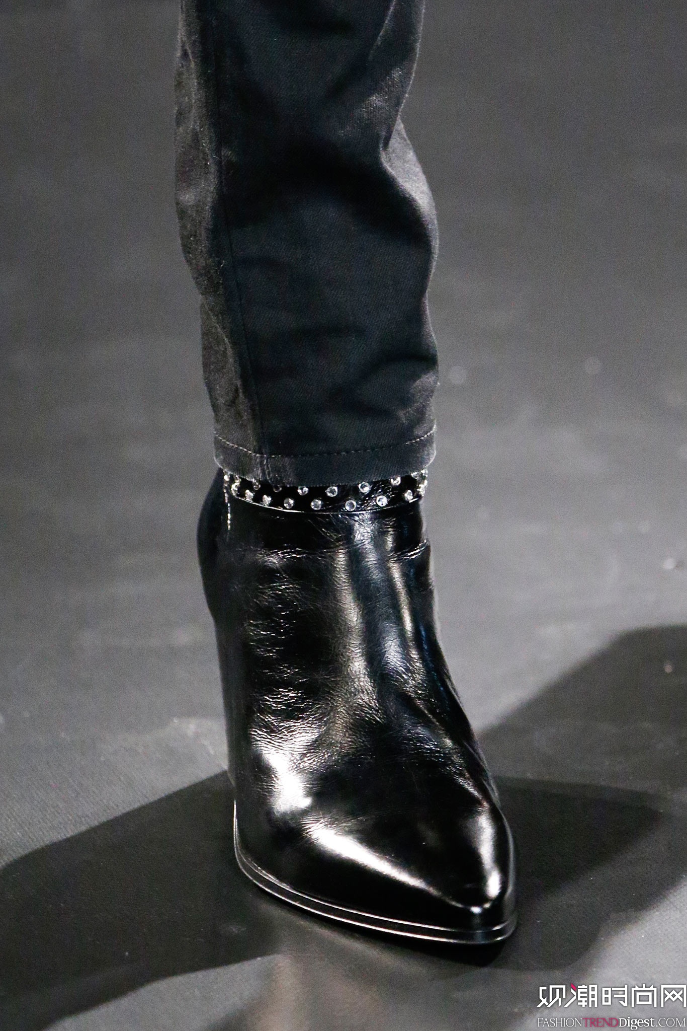 Saint Laurent 2015�ﶬ��װϵ���㳡����ͼƬ