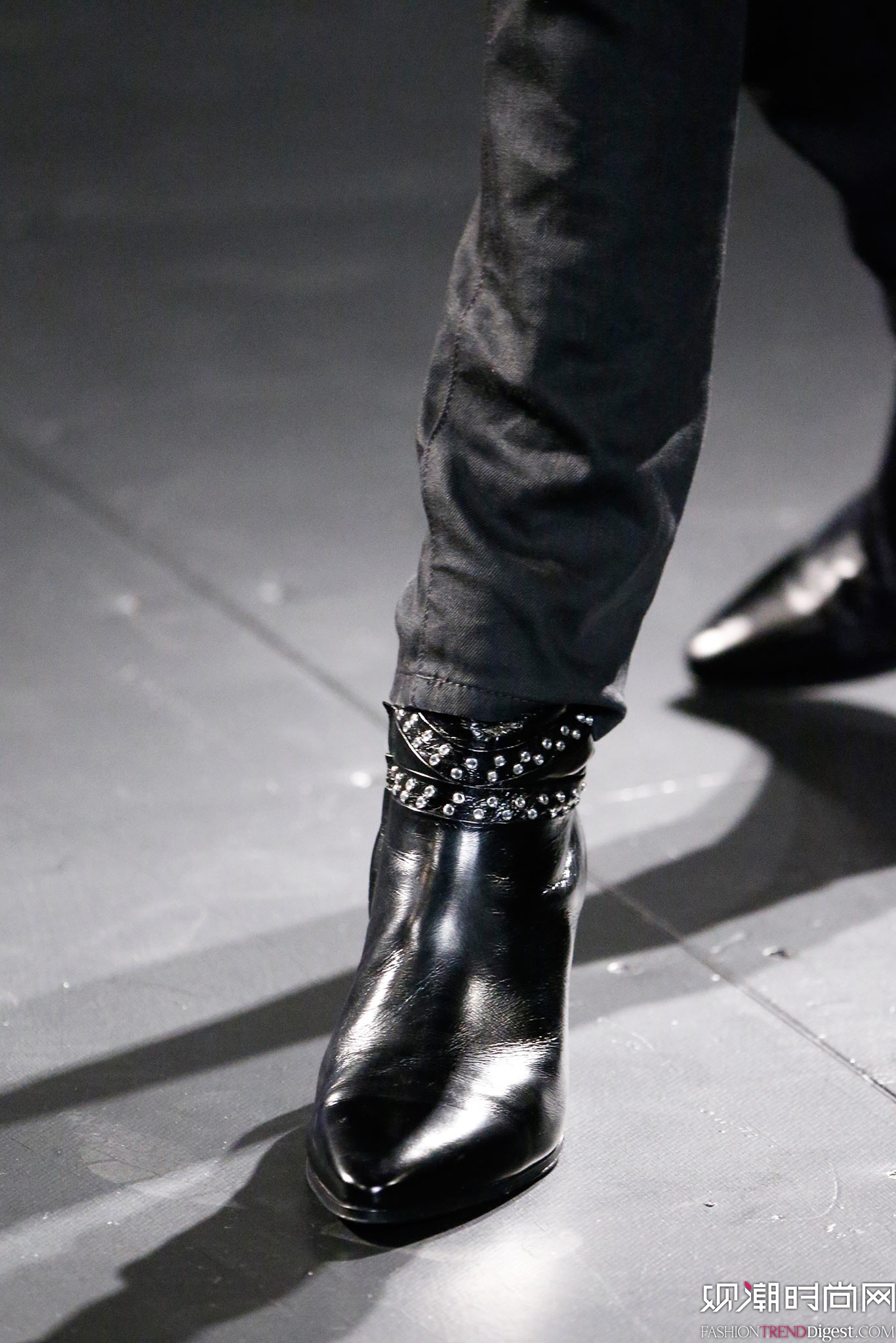 Saint Laurent 2015�ﶬ��װϵ���㳡����ͼƬ