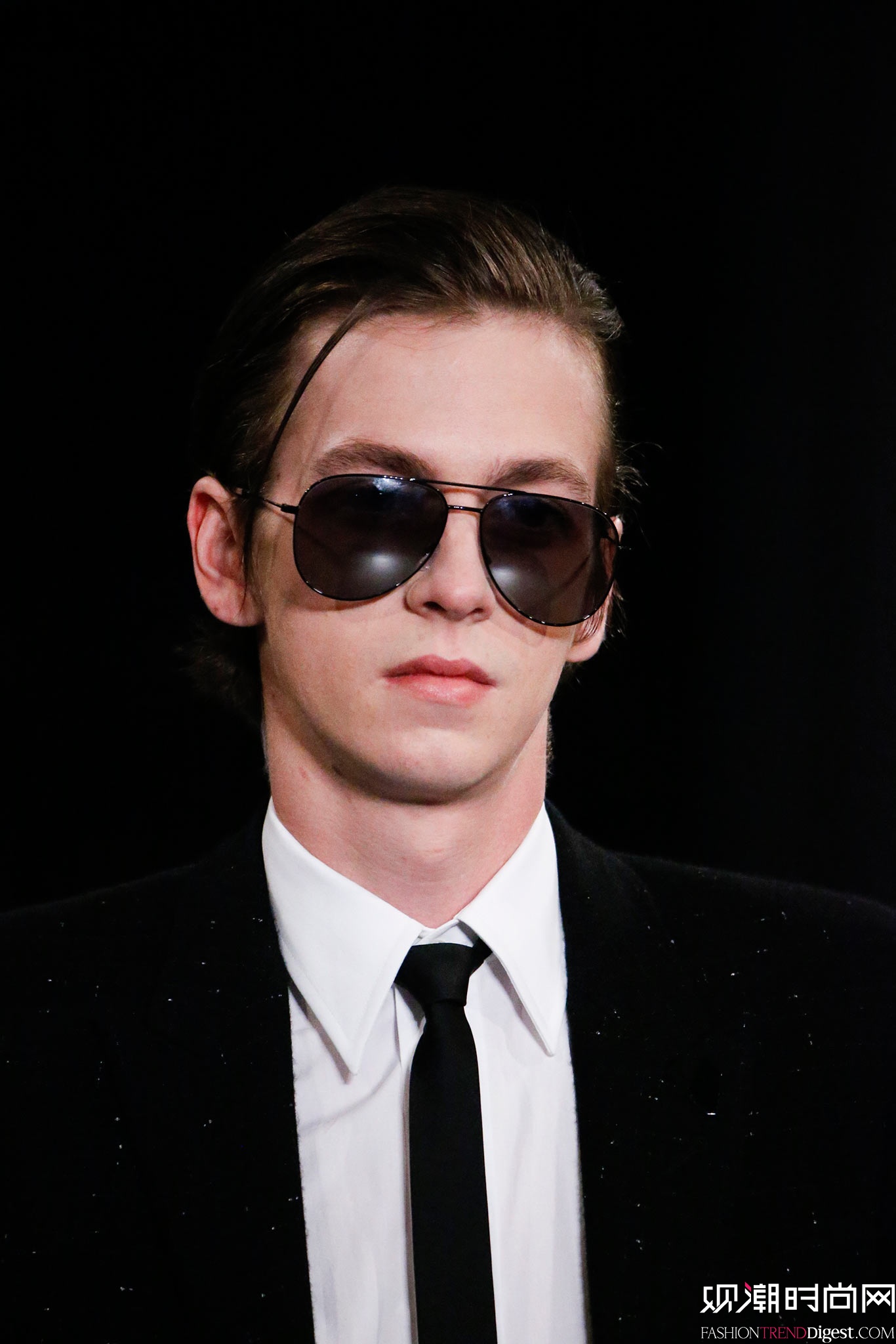 Saint Laurent 2015�ﶬ��װϵ���㳡����ͼƬ