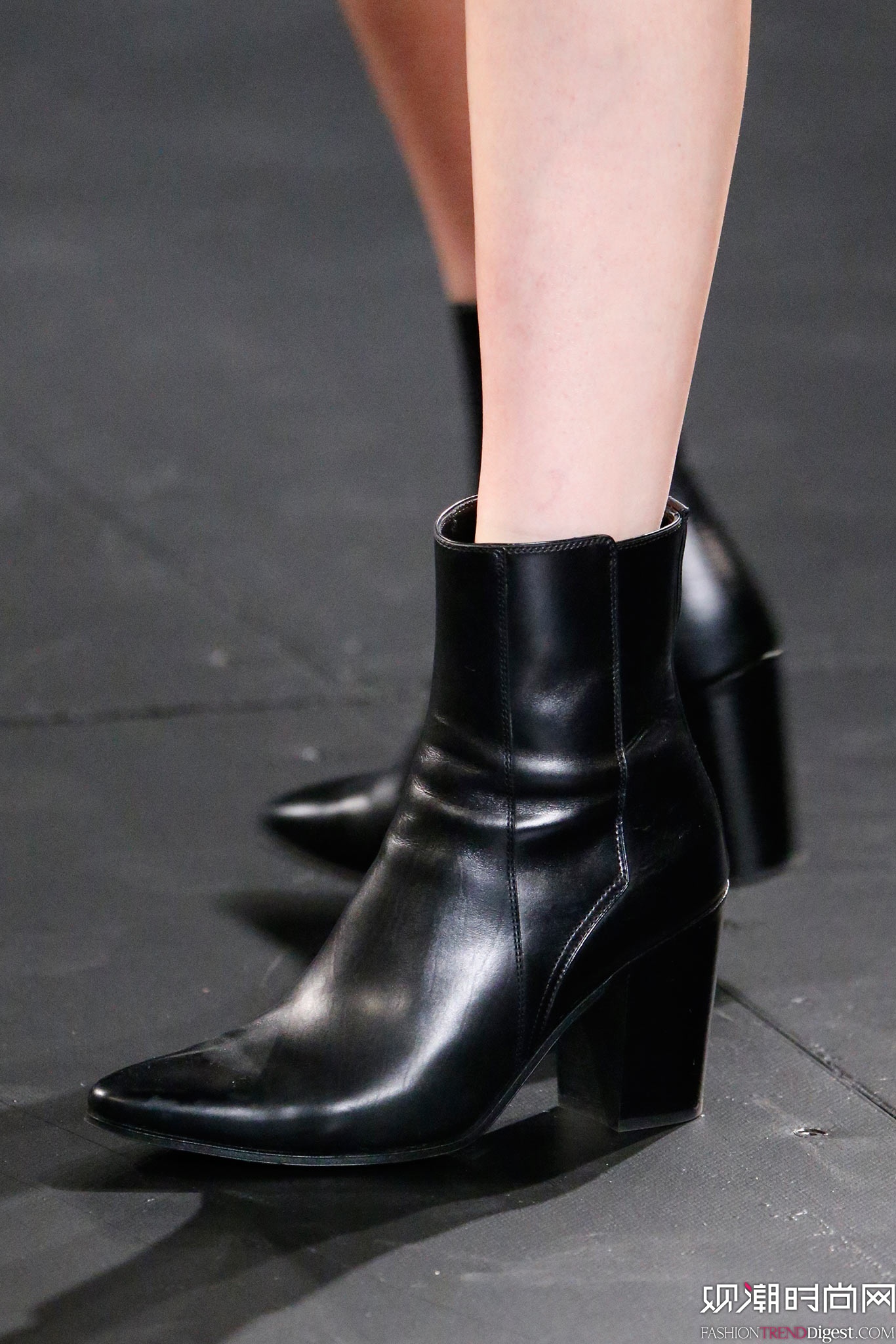 Saint Laurent 2015�ﶬ��װϵ���㳡����ͼƬ