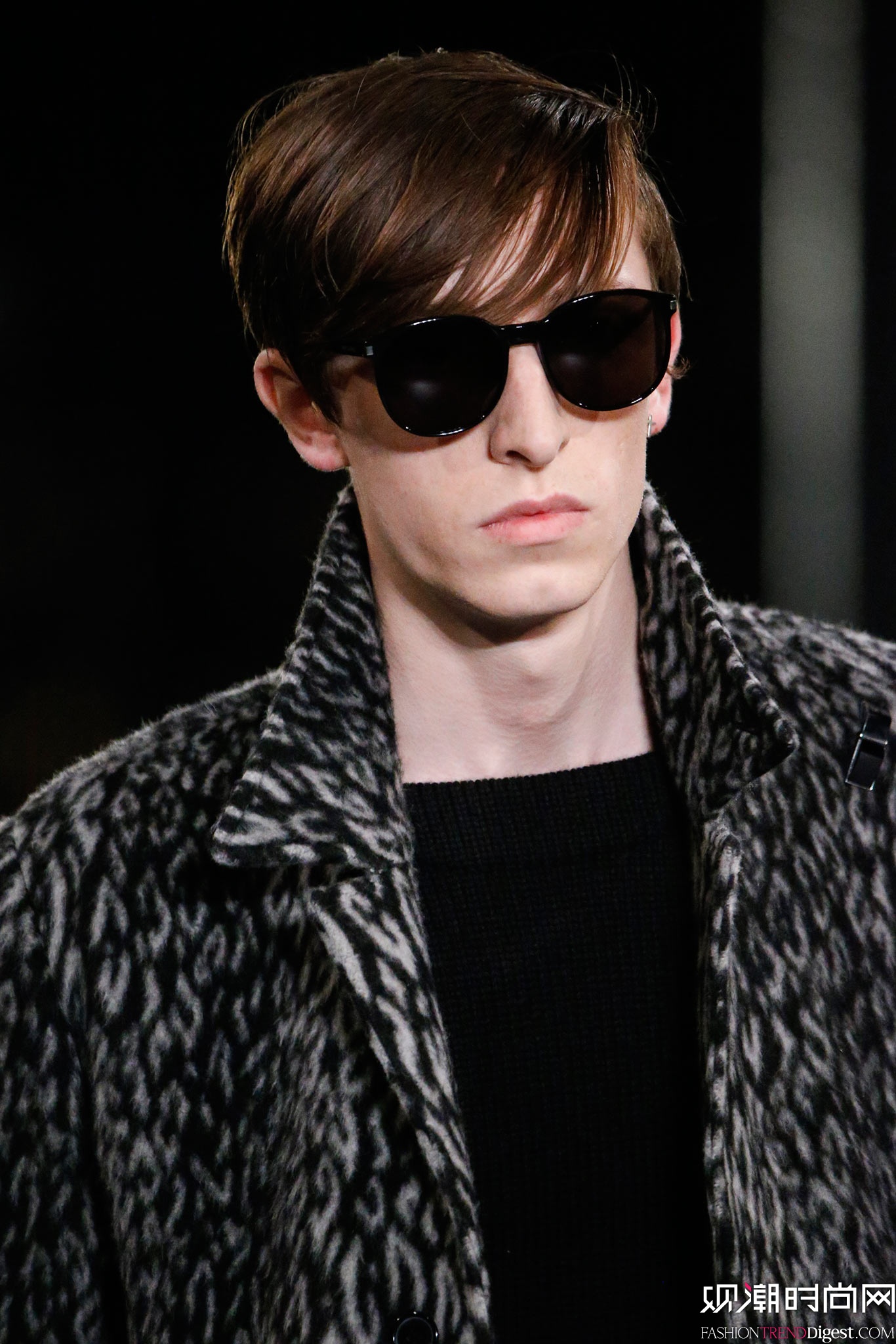Saint Laurent 2015�ﶬ��װϵ���㳡����ͼƬ