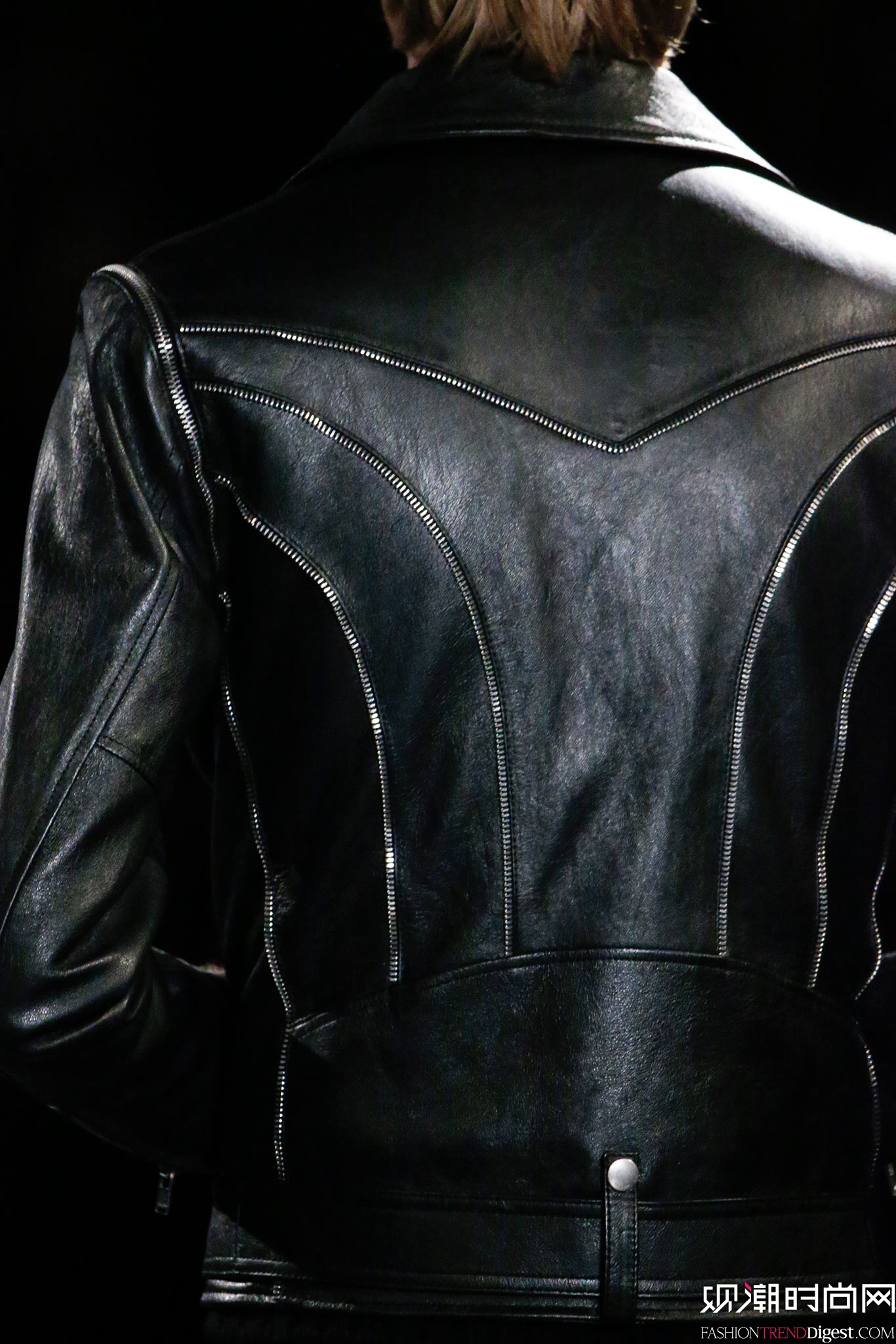 Saint Laurent 2015�ﶬ��װϵ���㳡����ͼƬ