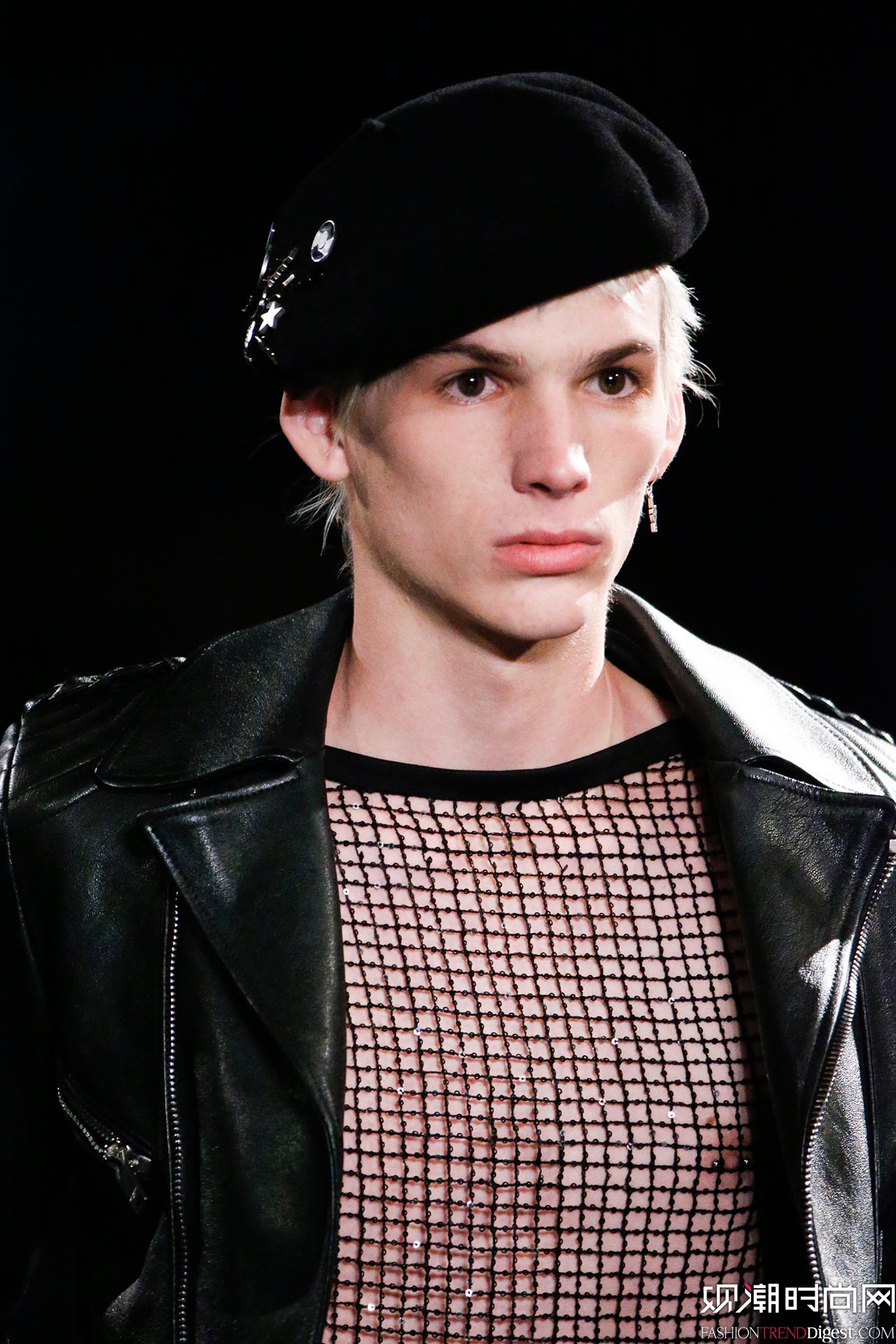 Saint Laurent 2015�ﶬ��װϵ���㳡����ͼƬ