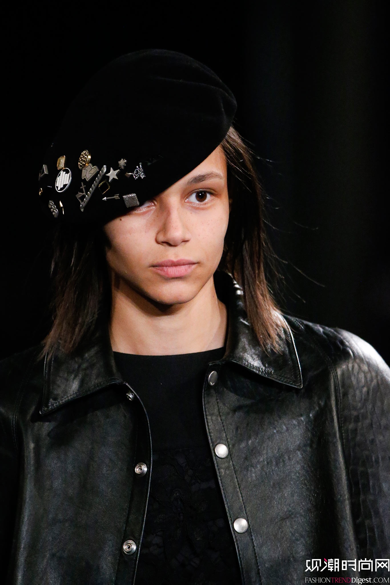 Saint Laurent 2015�ﶬ��װϵ���㳡����ͼƬ