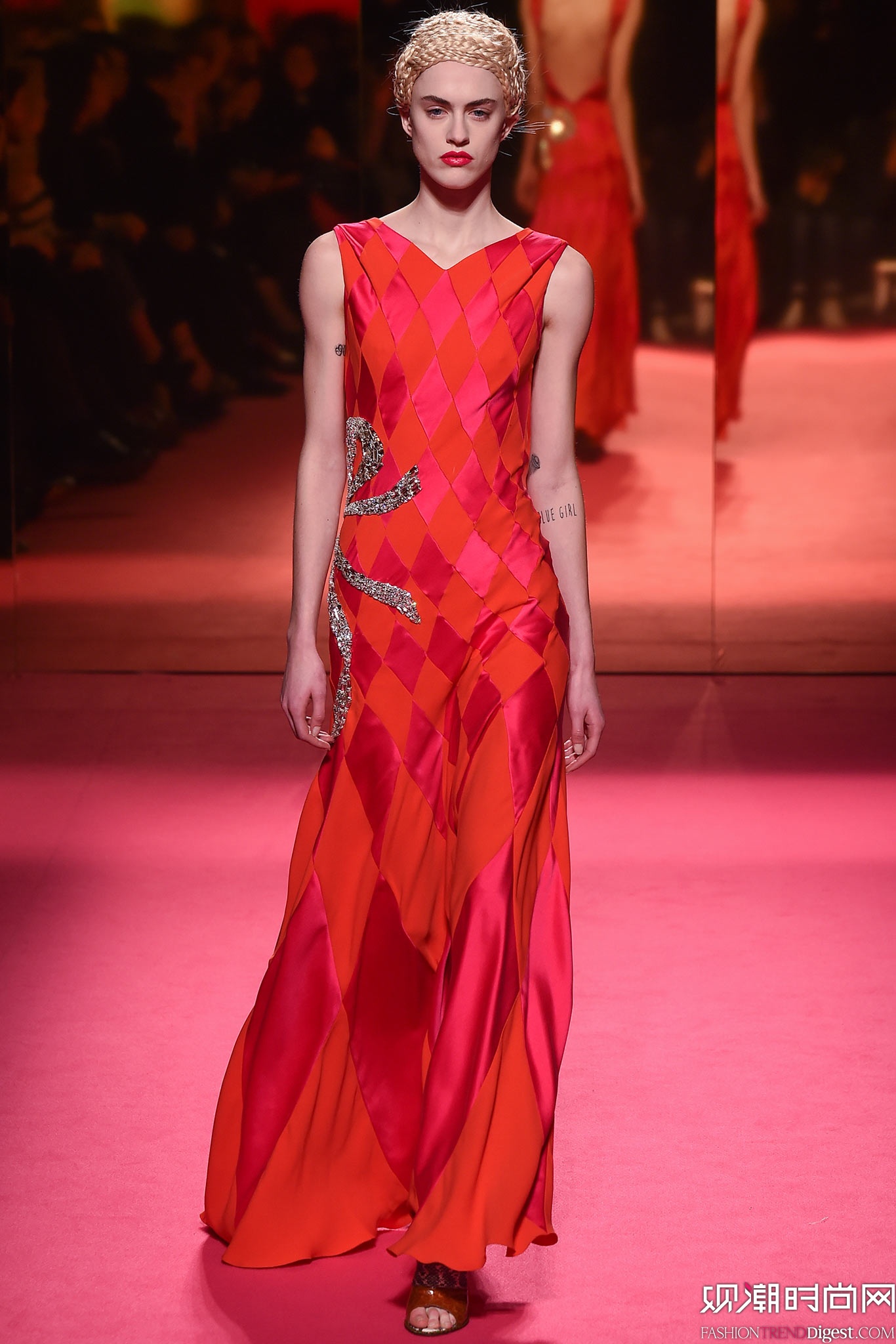 Schiaparelli 2015ĸ߶ϵ㳡ͼƬ