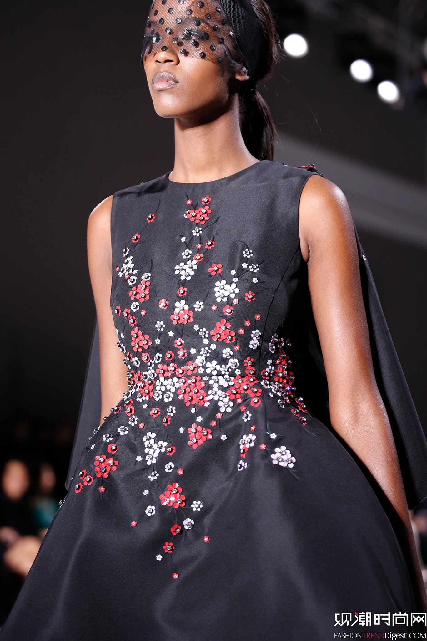 Giambattista Valli 2015ĸ߶ϵ㳡ͼƬ