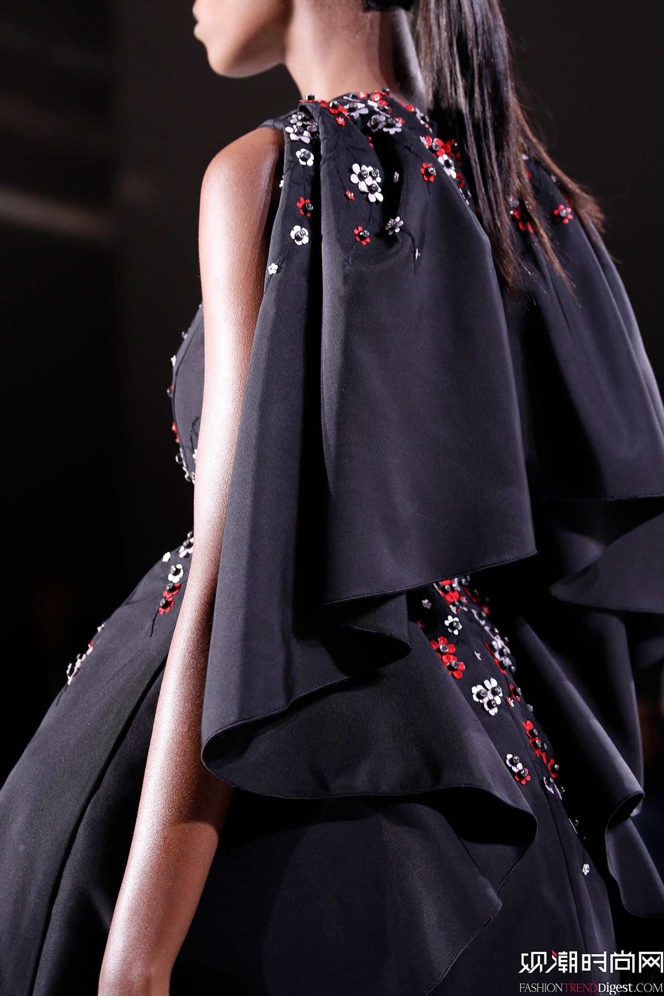 Giambattista Valli 2015ĸ߶ϵ㳡ͼƬ