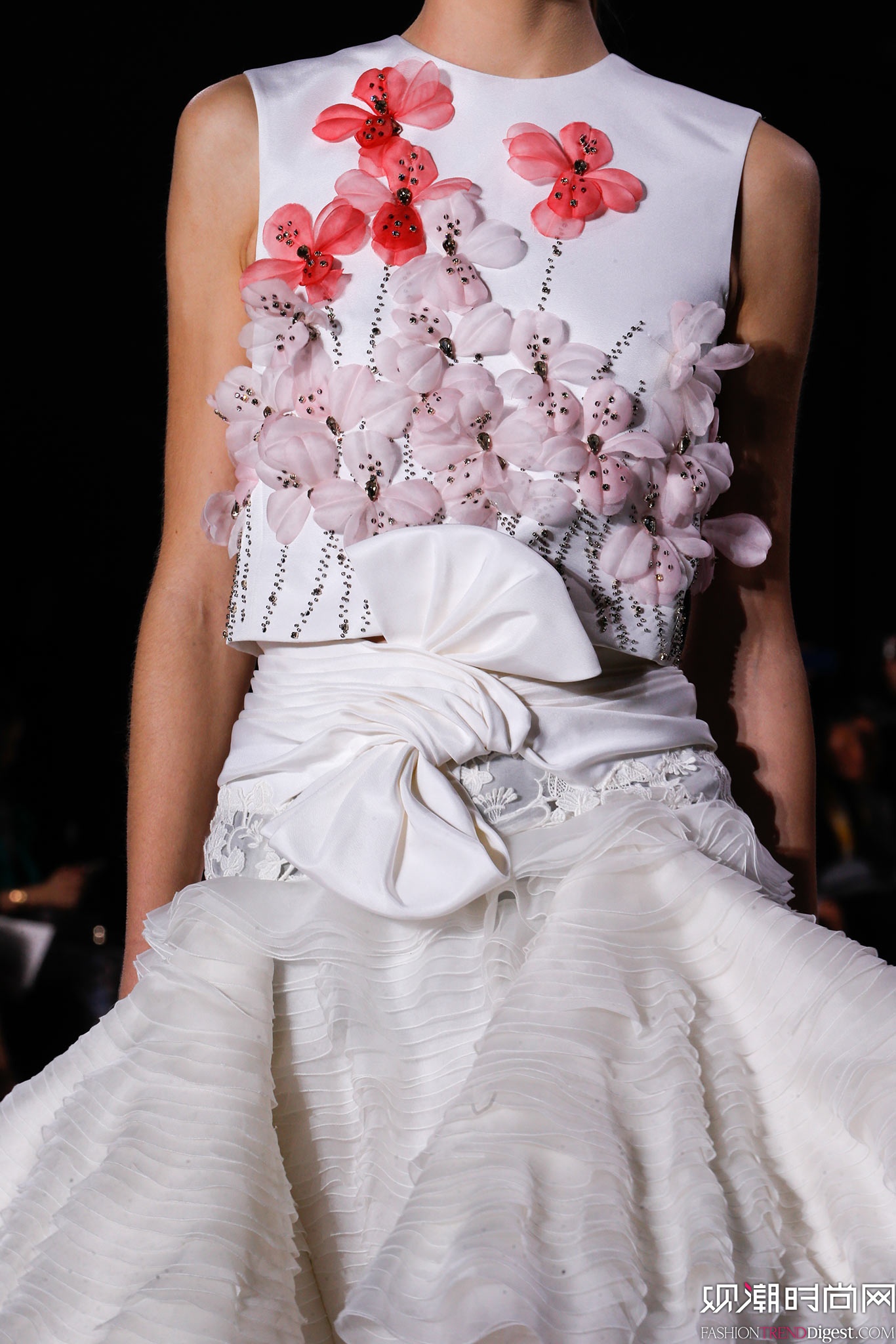 Giambattista Valli 2015ĸ߶ϵ㳡ͼƬ