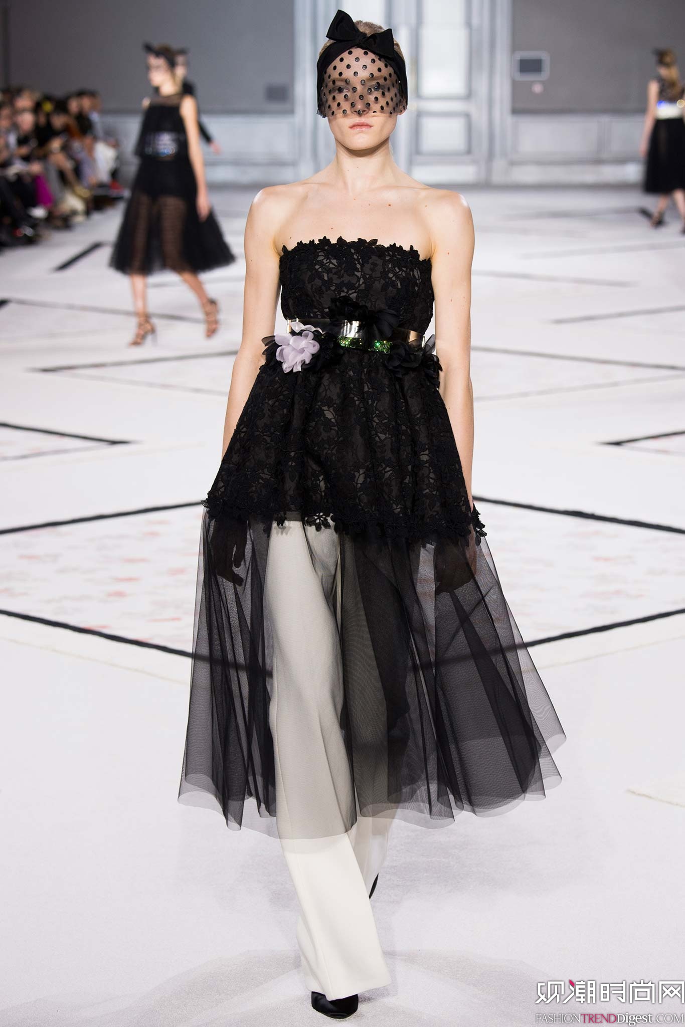 Giambattista Valli 2015ĸ߶ϵ㳡ͼƬ