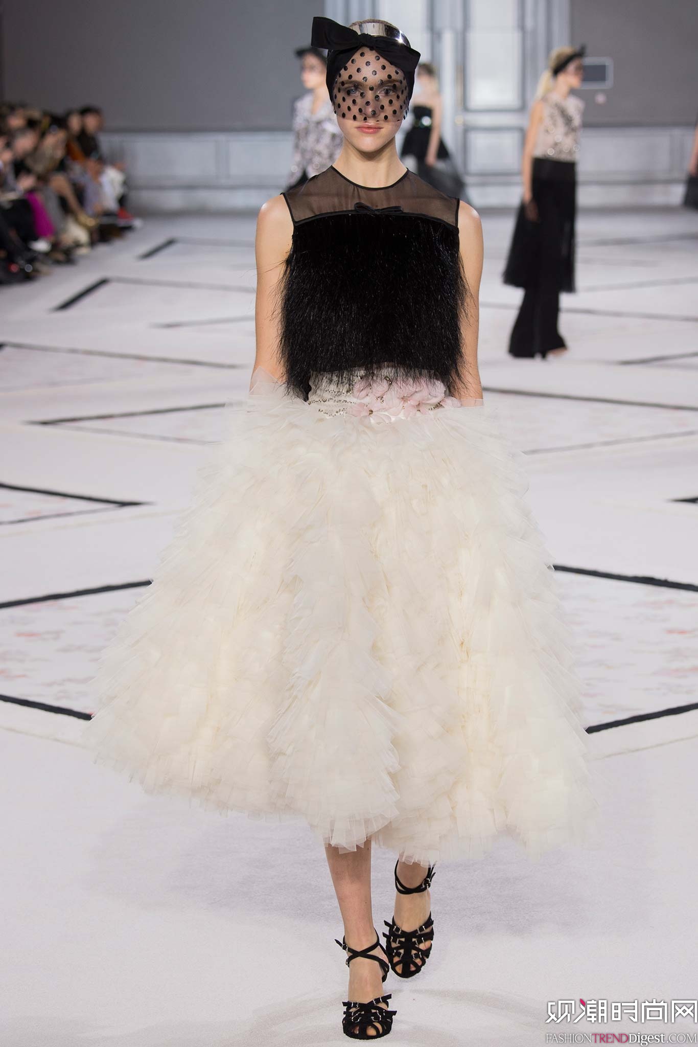 Giambattista Valli 2015ĸ߶ϵ㳡ͼƬ