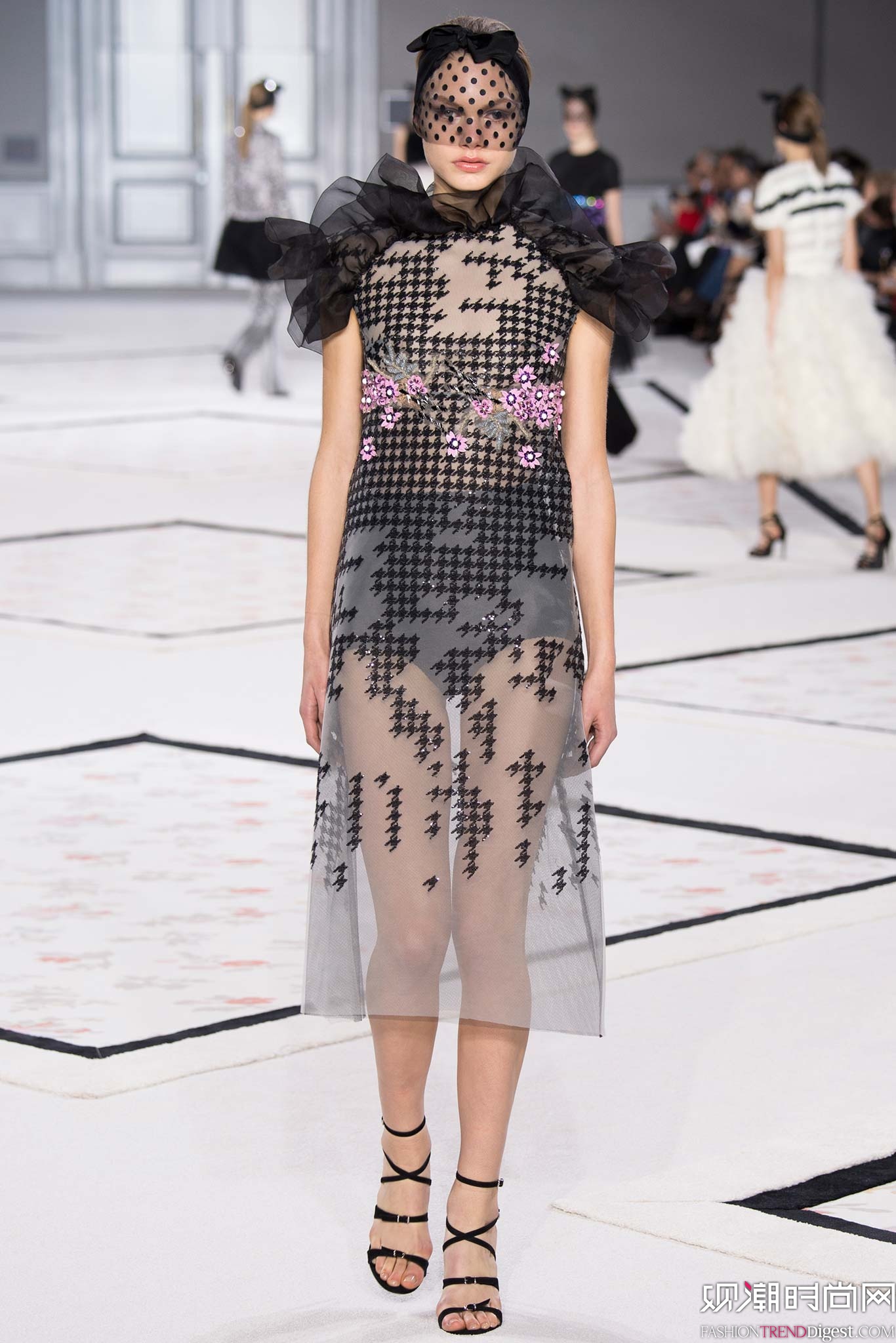 Giambattista Valli 2015ĸ߶ϵ㳡ͼƬ