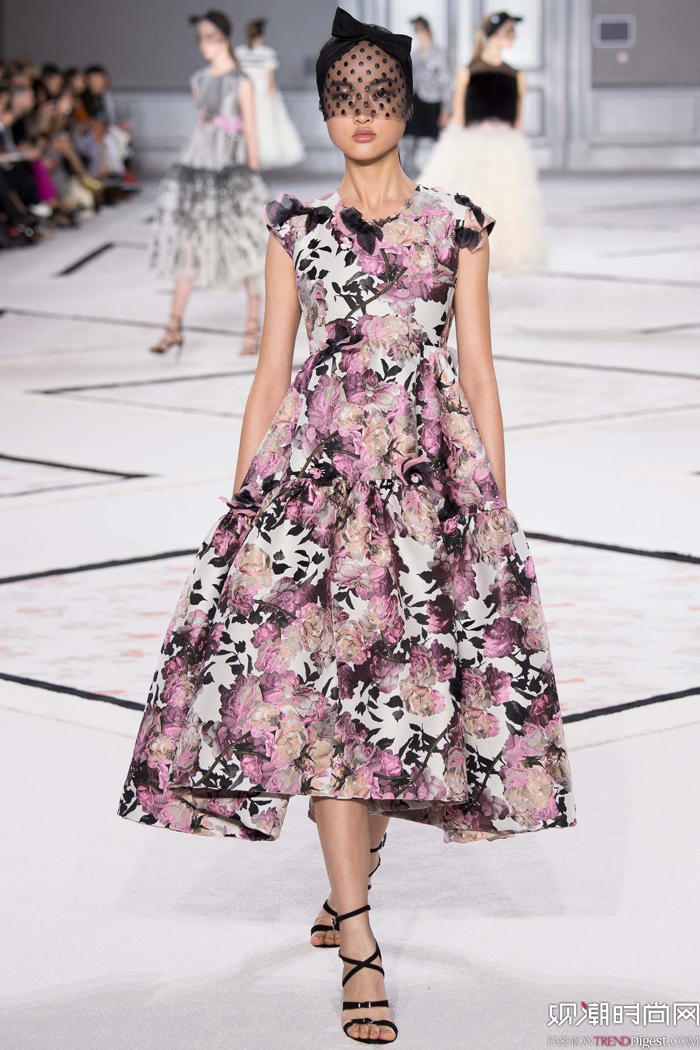 Giambattista Valli 2015ĸ߶ϵ㳡ͼƬ