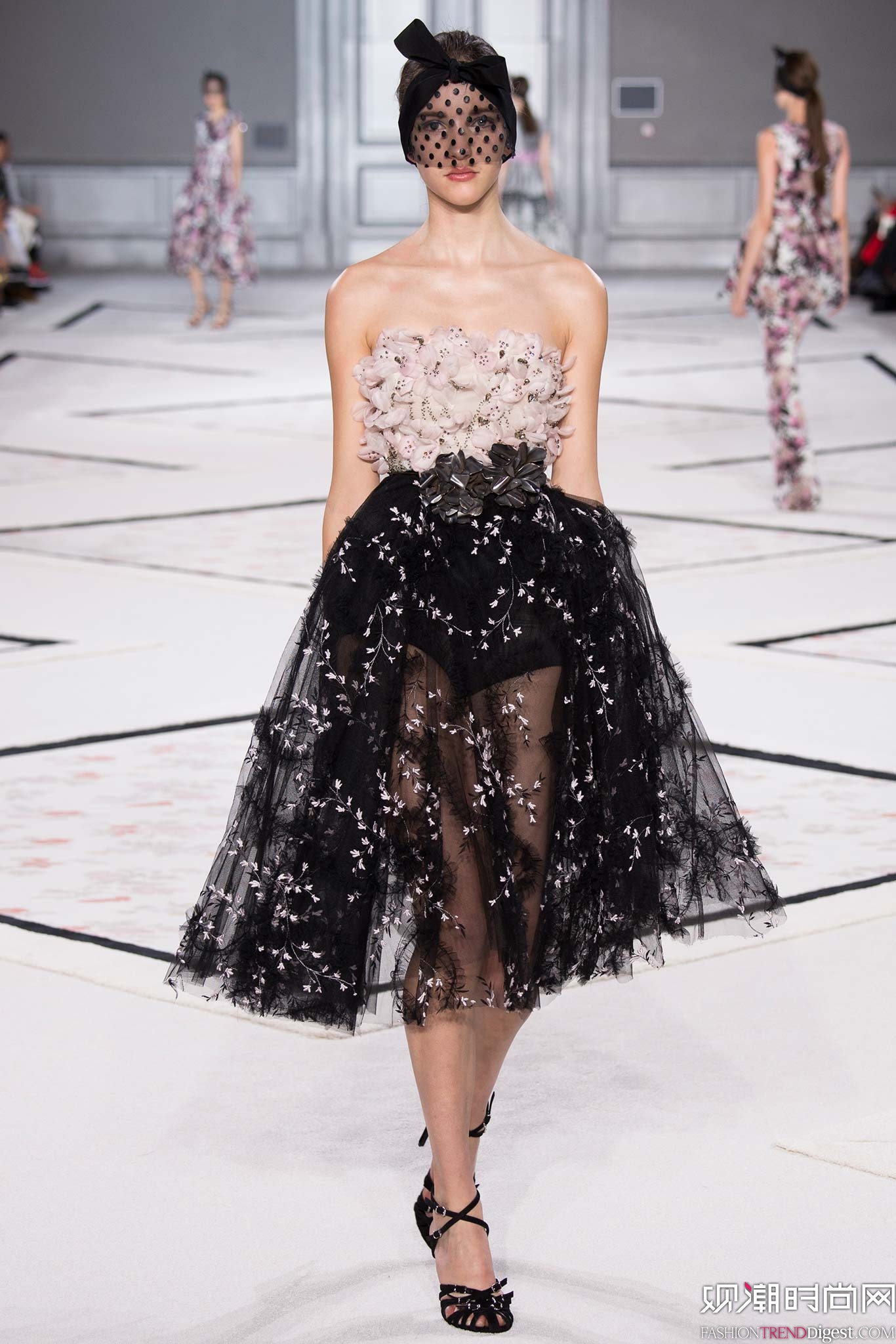 Giambattista Valli 2015ĸ߶ϵ㳡ͼƬ