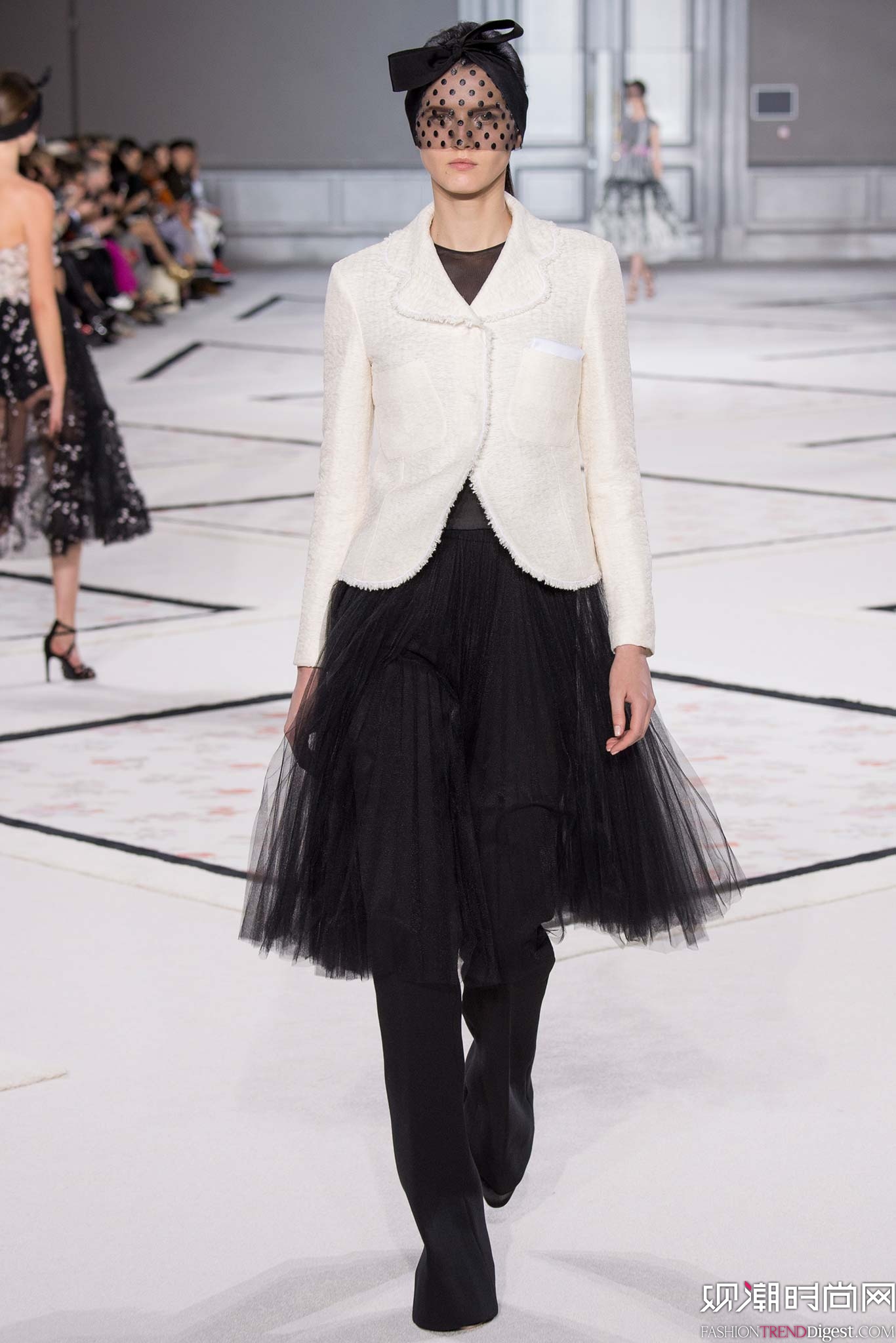 Giambattista Valli 2015ĸ߶ϵ㳡ͼƬ