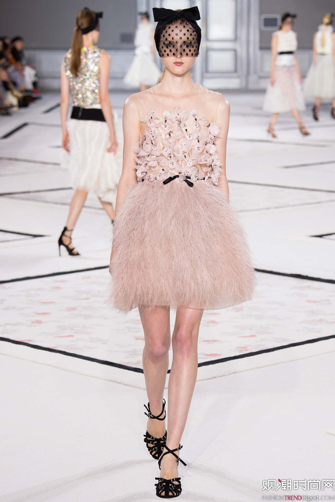 Giambattista Valli 2015ĸ߶ϵ㳡ͼƬ